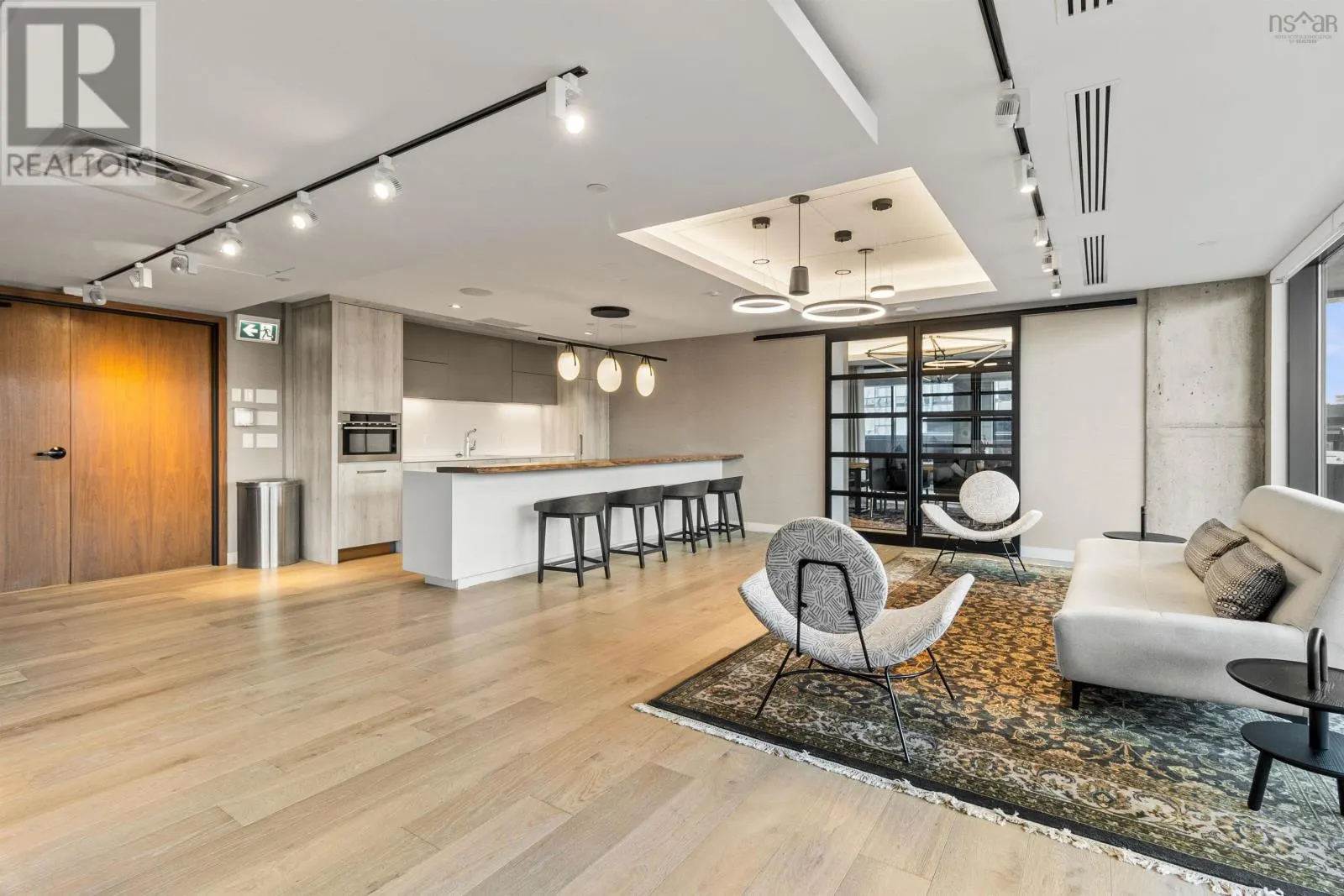 2303 1650 Granville Street