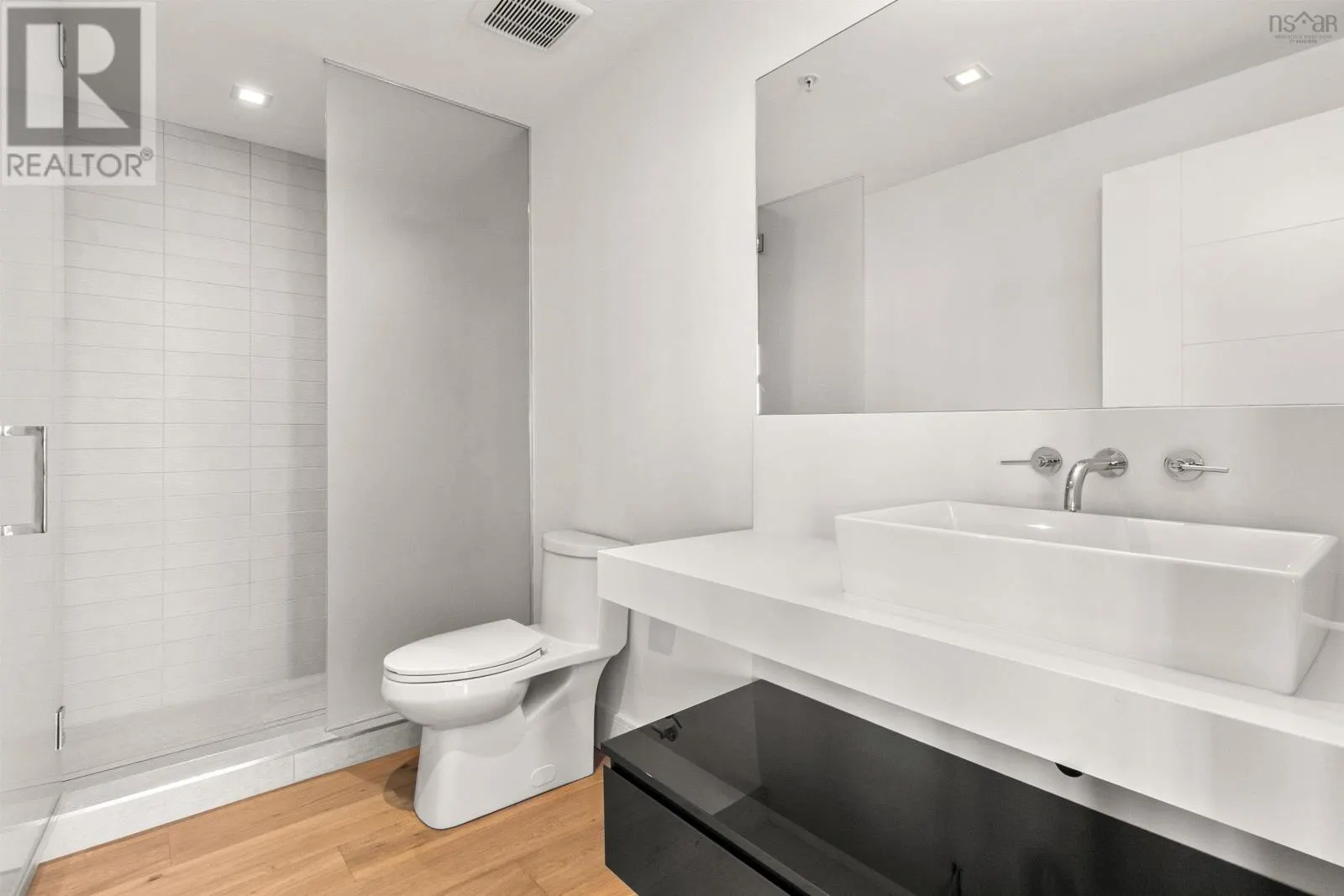 2303 1650 Granville Street