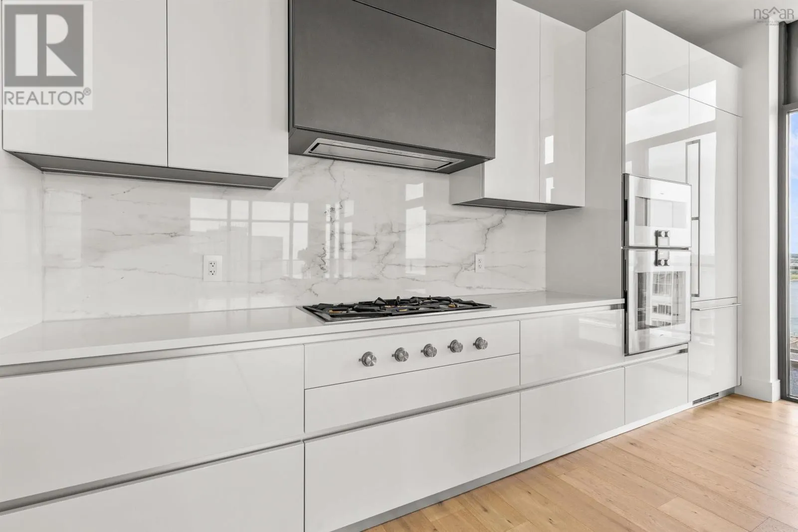2303 1650 Granville Street
