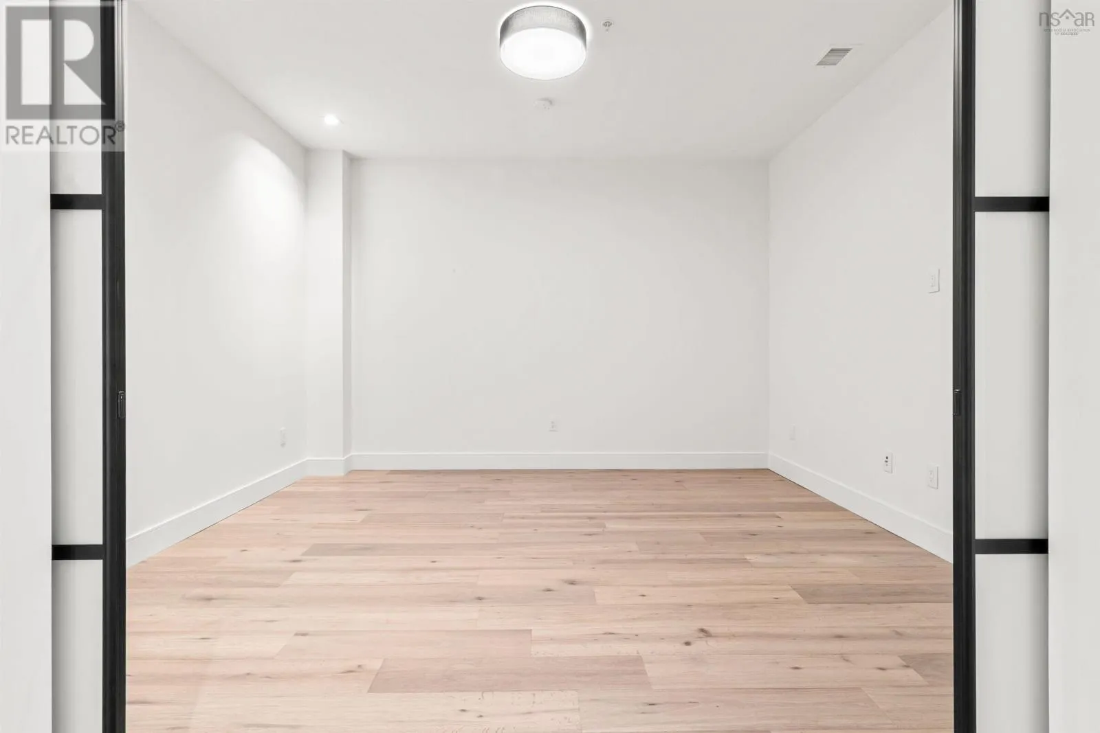 2303 1650 Granville Street