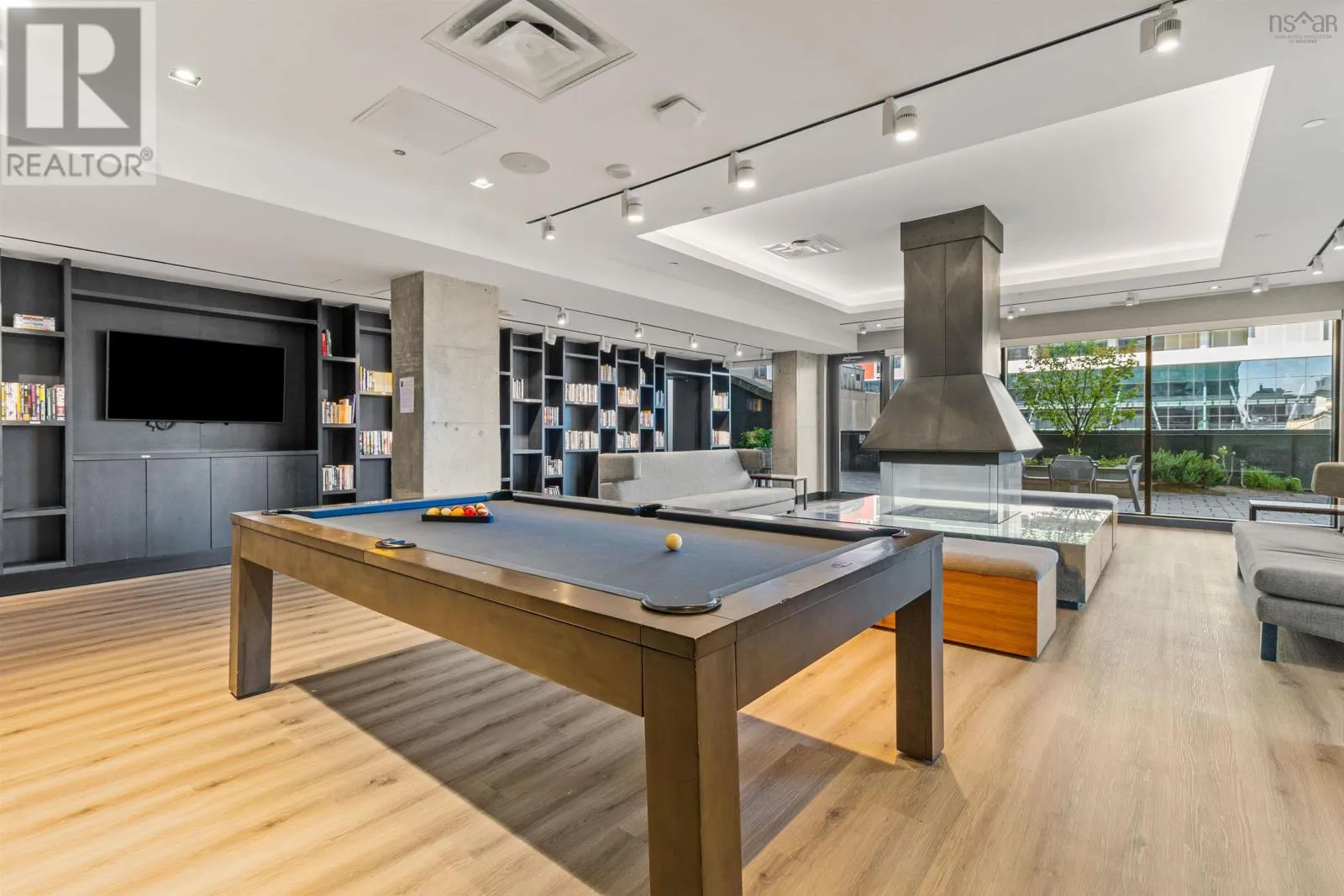 2303 1650 Granville Street