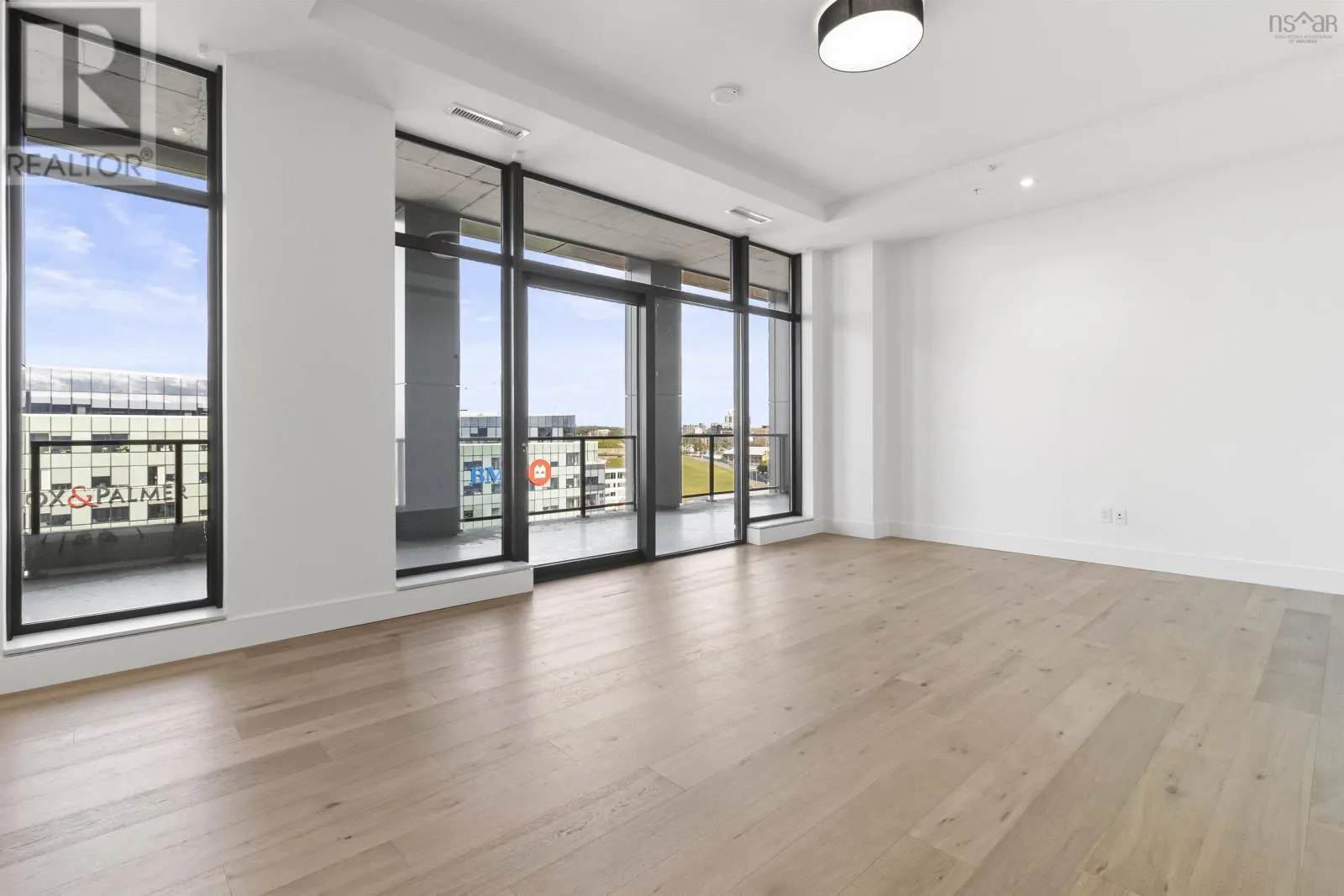 2301 1650 Granville Street