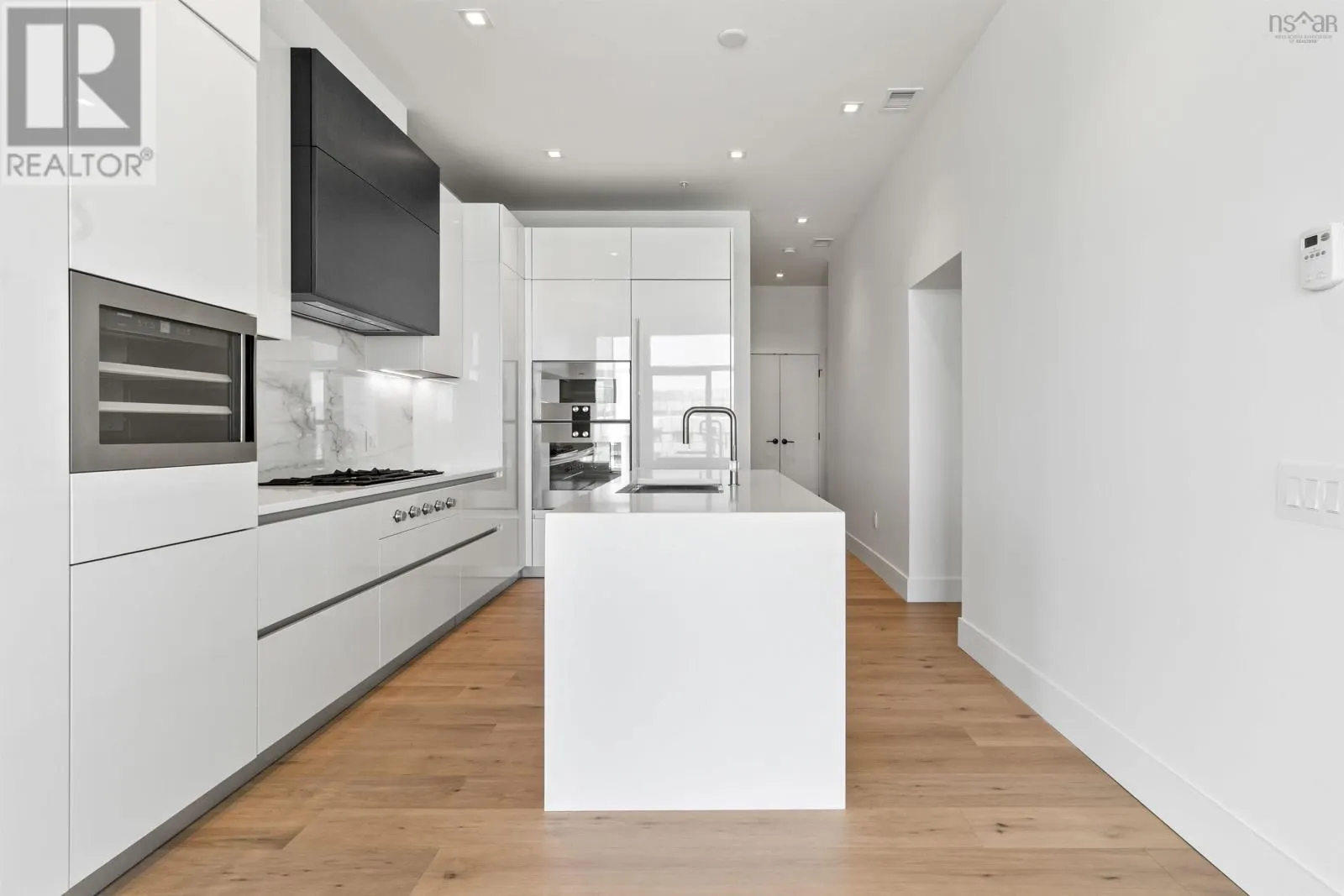2301 1650 Granville Street