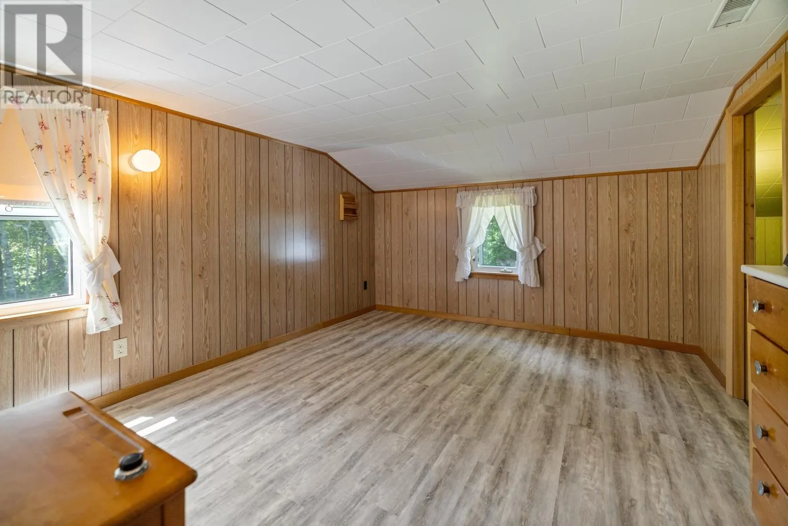 2464 Peters Road|Rte 324