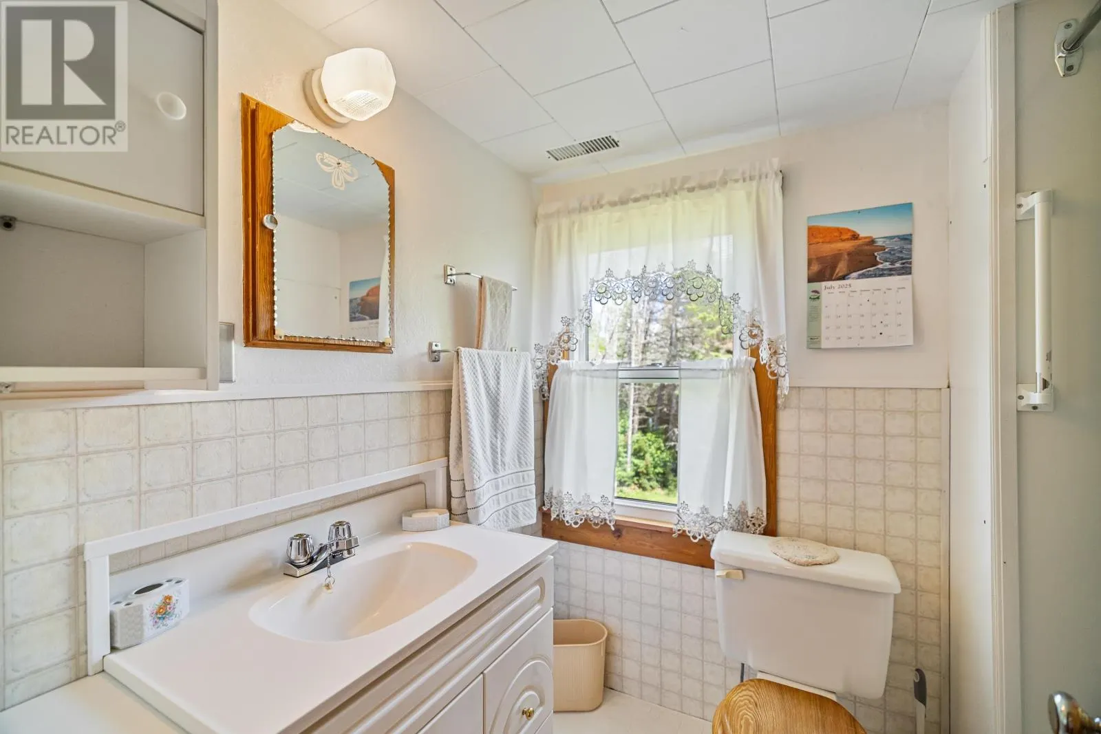 2464 Peters Road|Rte 324