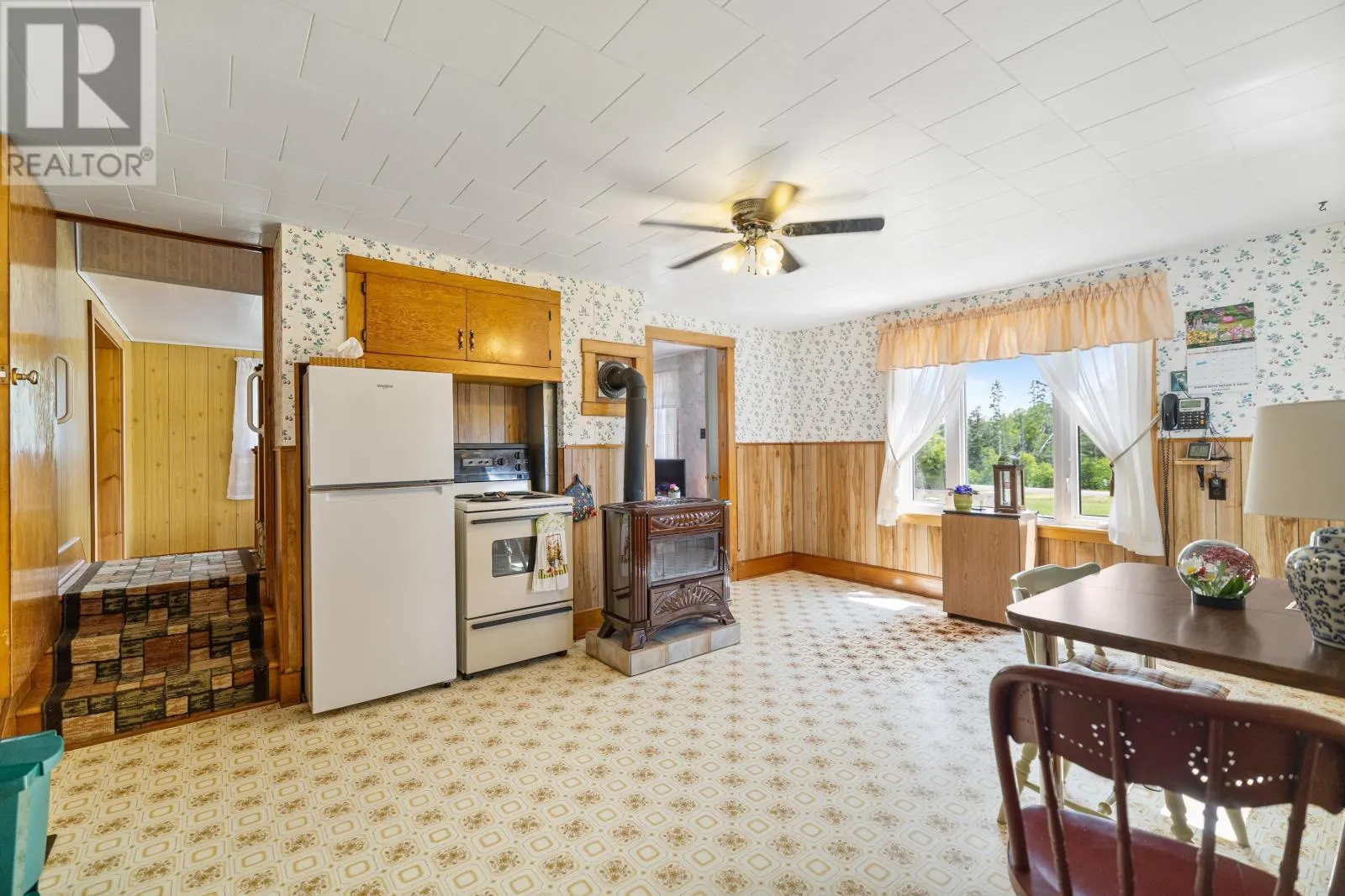 2464 Peters Road|Rte 324