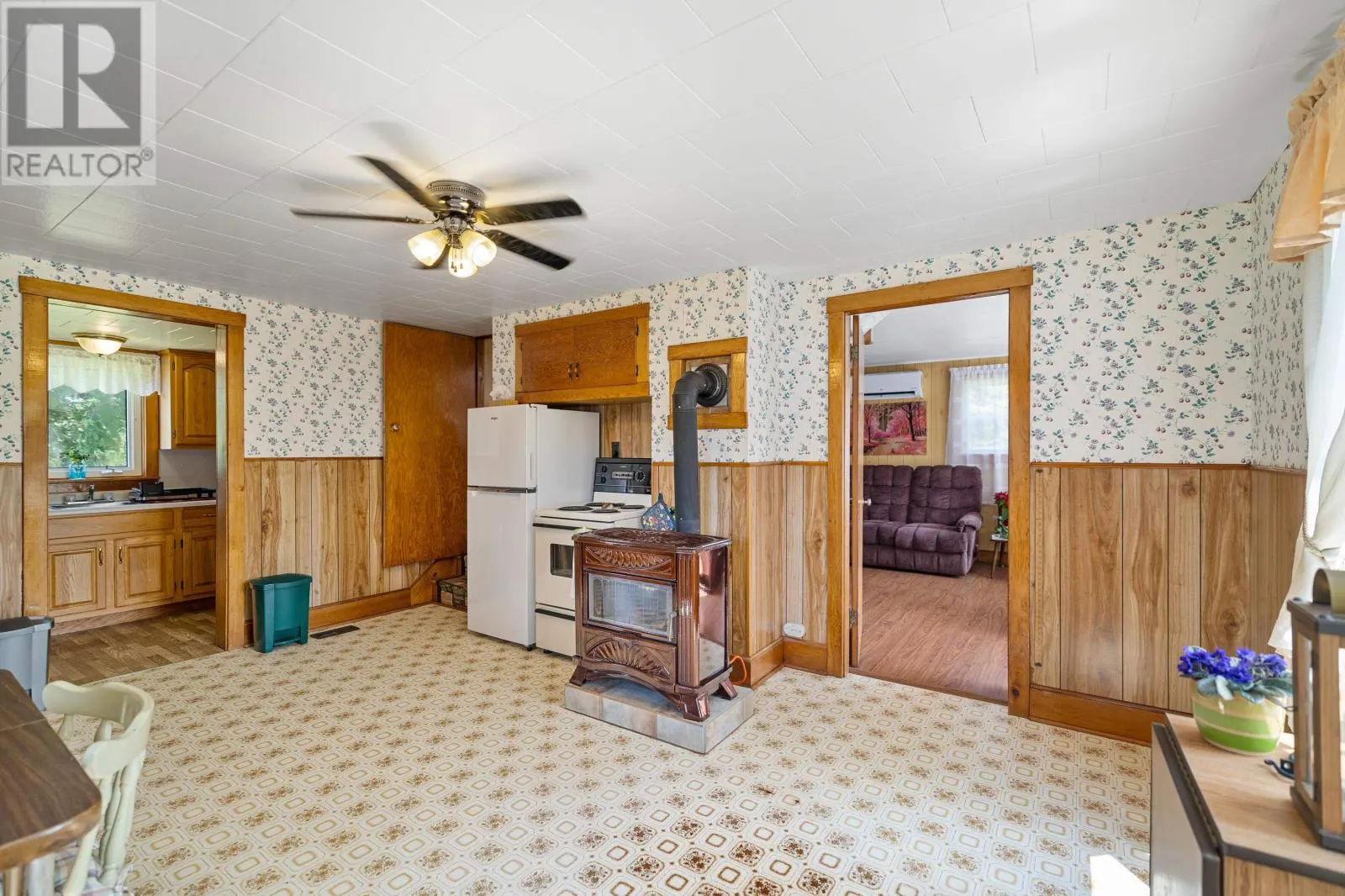 2464 Peters Road|Rte 324