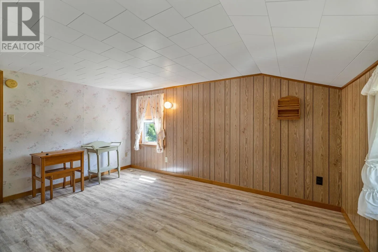 2464 Peters Road|Rte 324