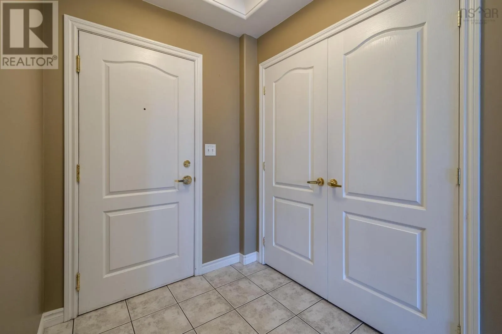 201 114 Regency Park Drive