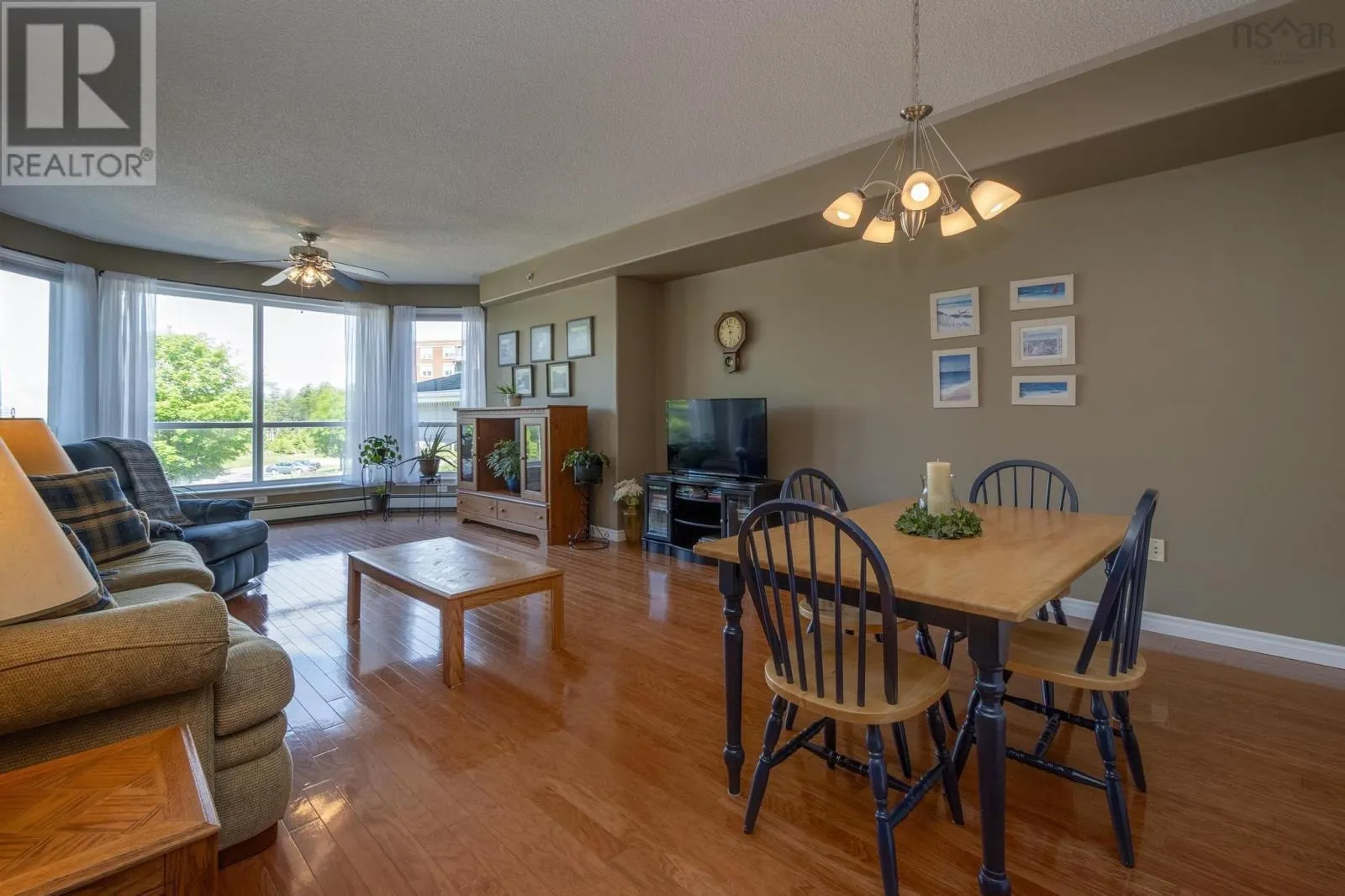 201 114 Regency Park Drive
