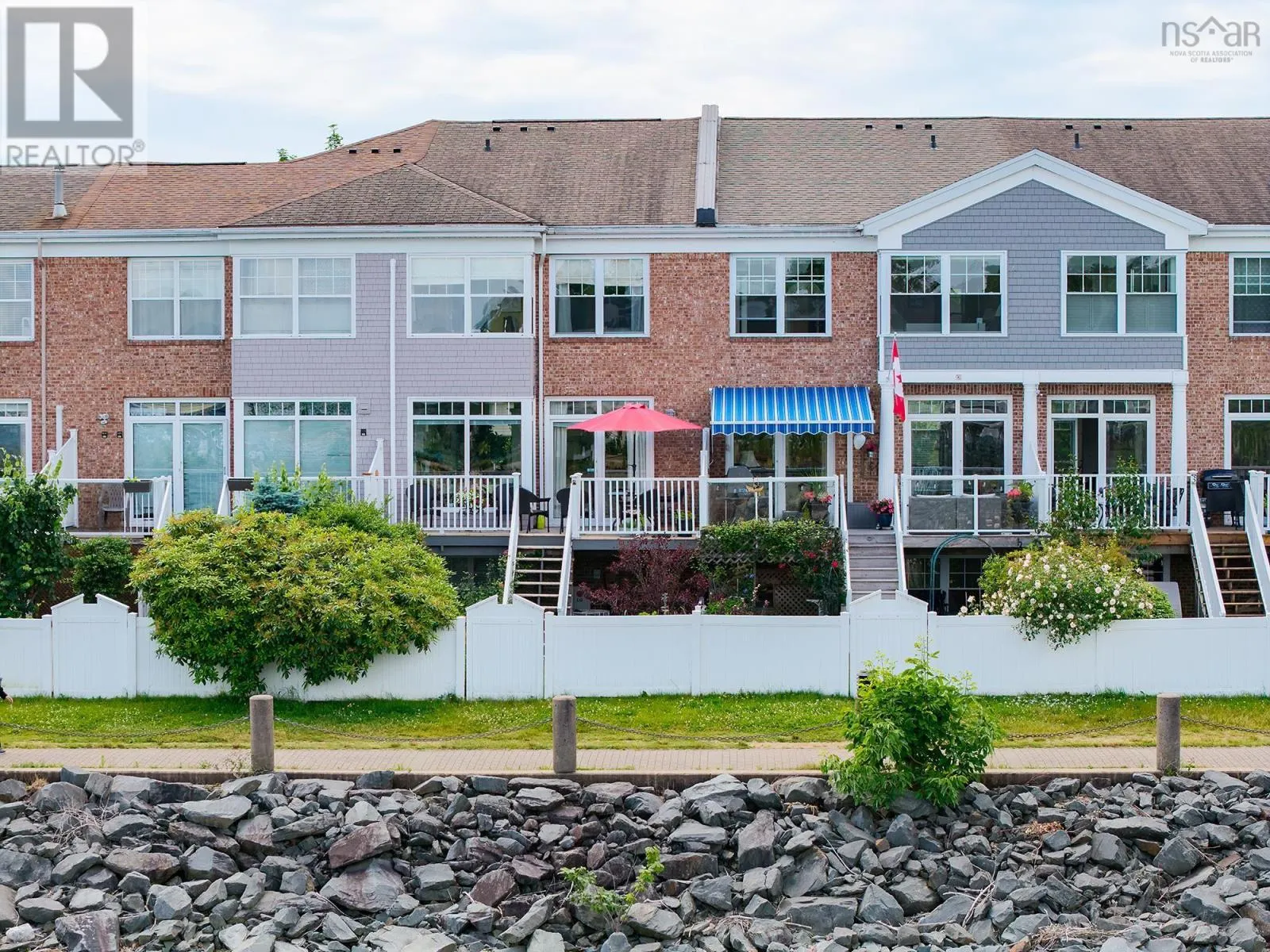 4 Arthur Lismer Court