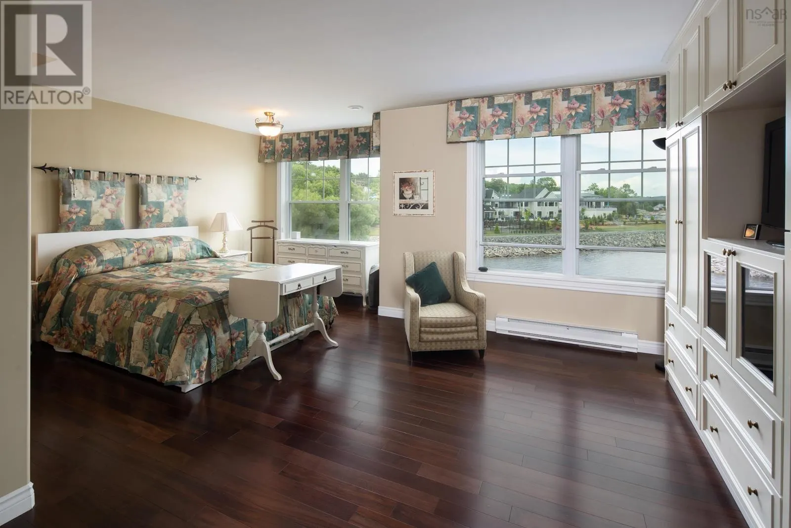4 Arthur Lismer Court