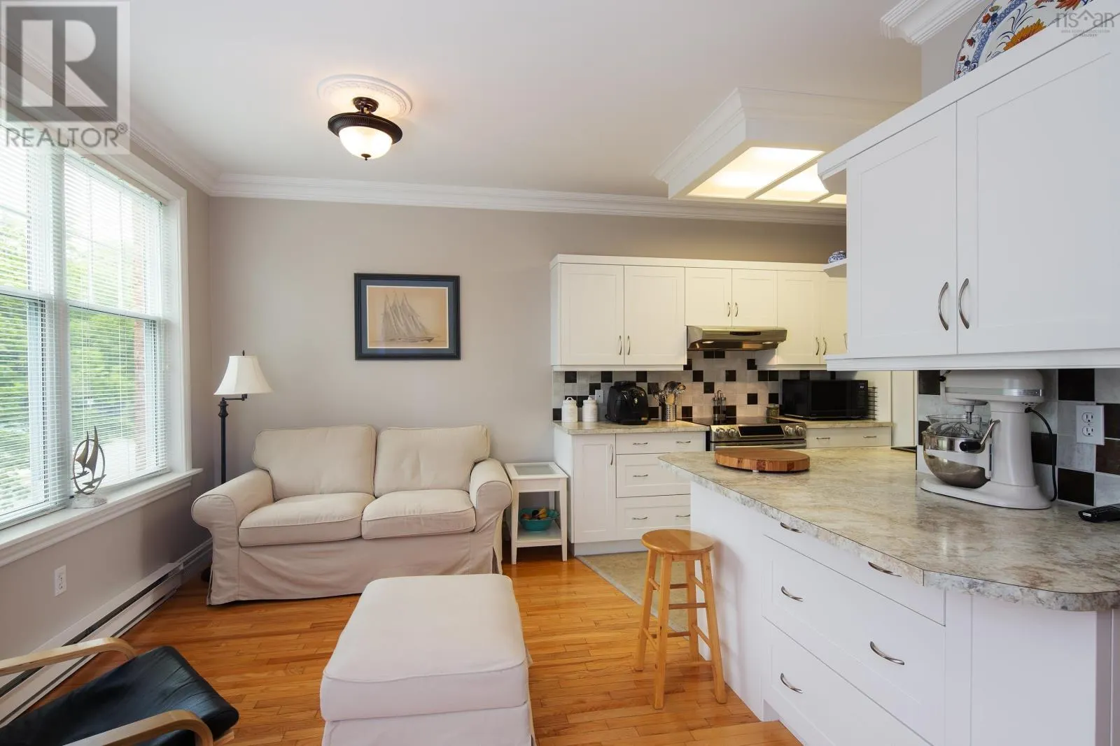 4 Arthur Lismer Court