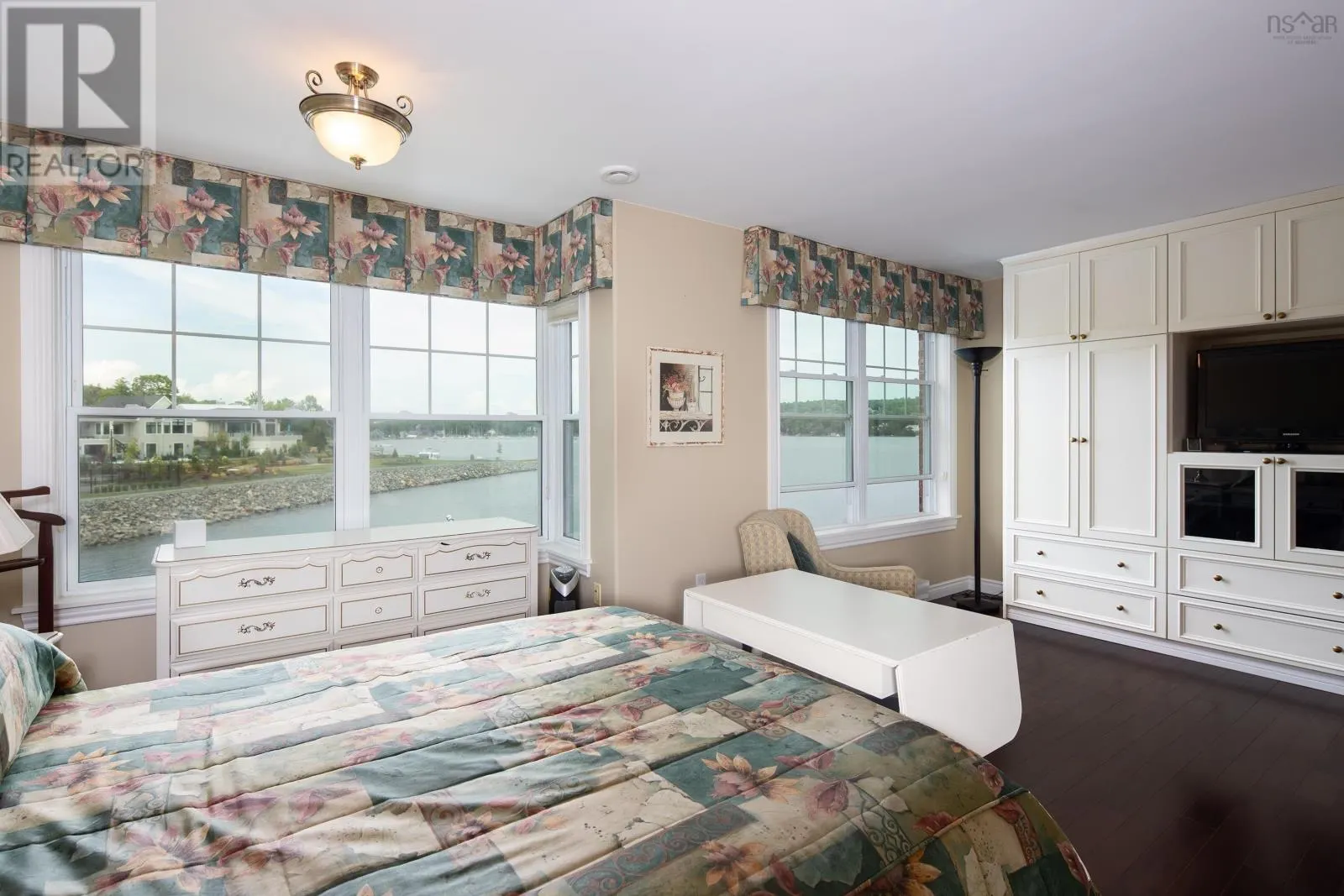 4 Arthur Lismer Court
