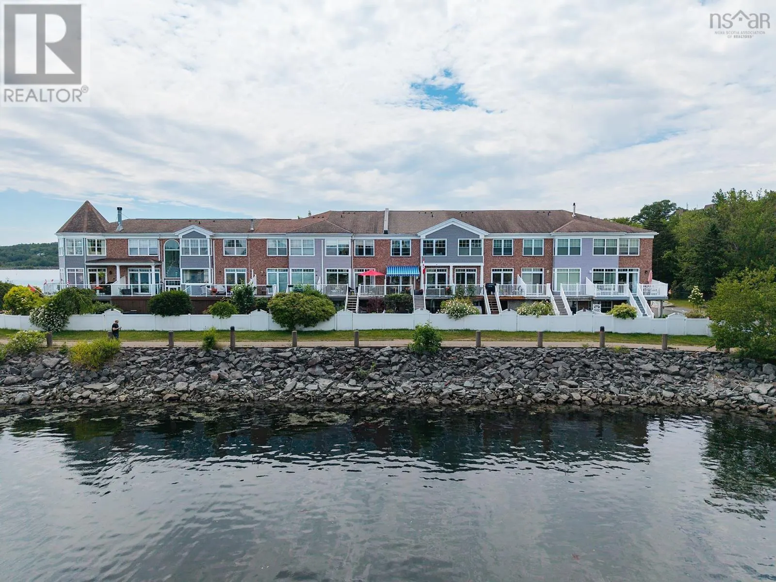 4 Arthur Lismer Court