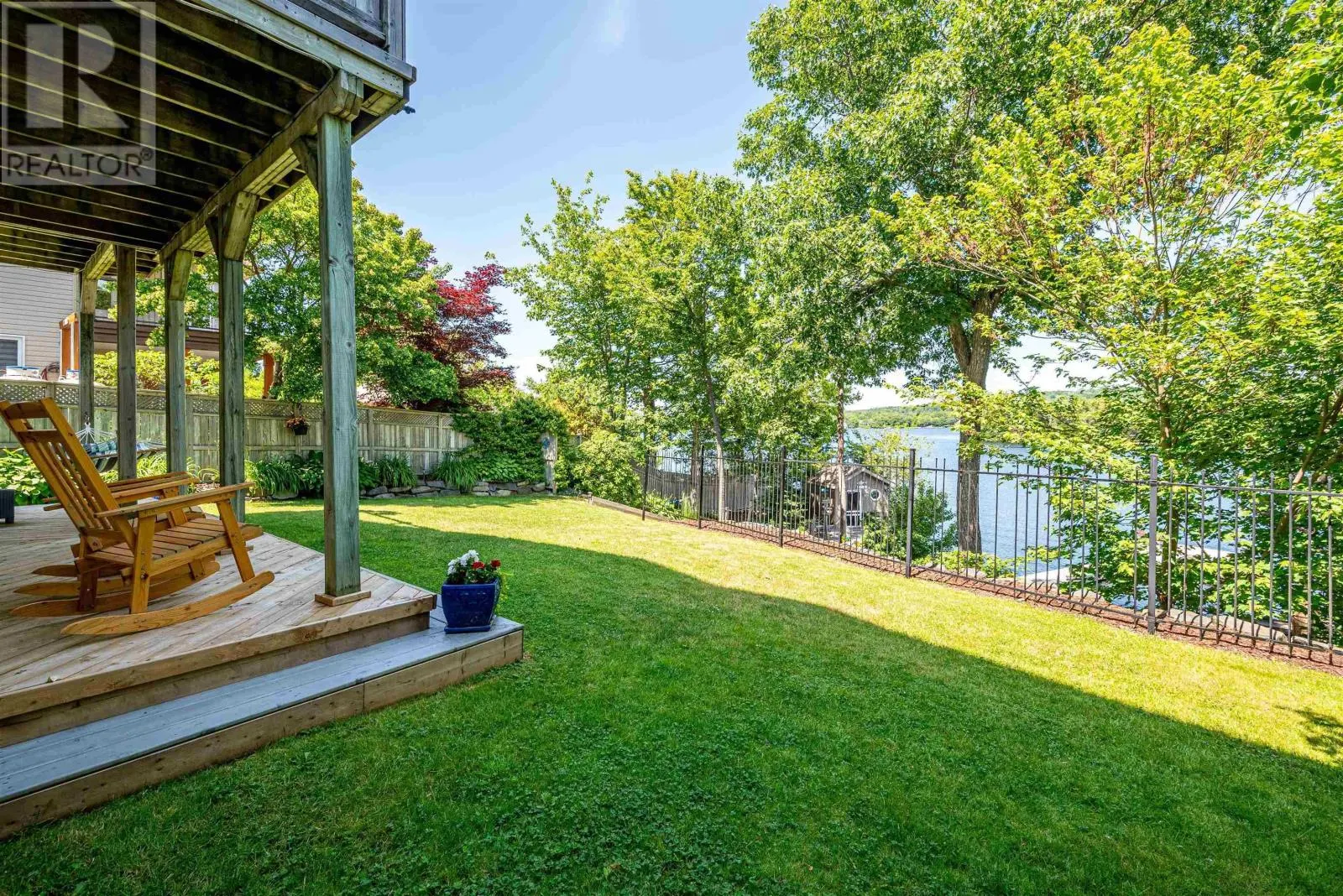 73 Lakeshore Park Terrace