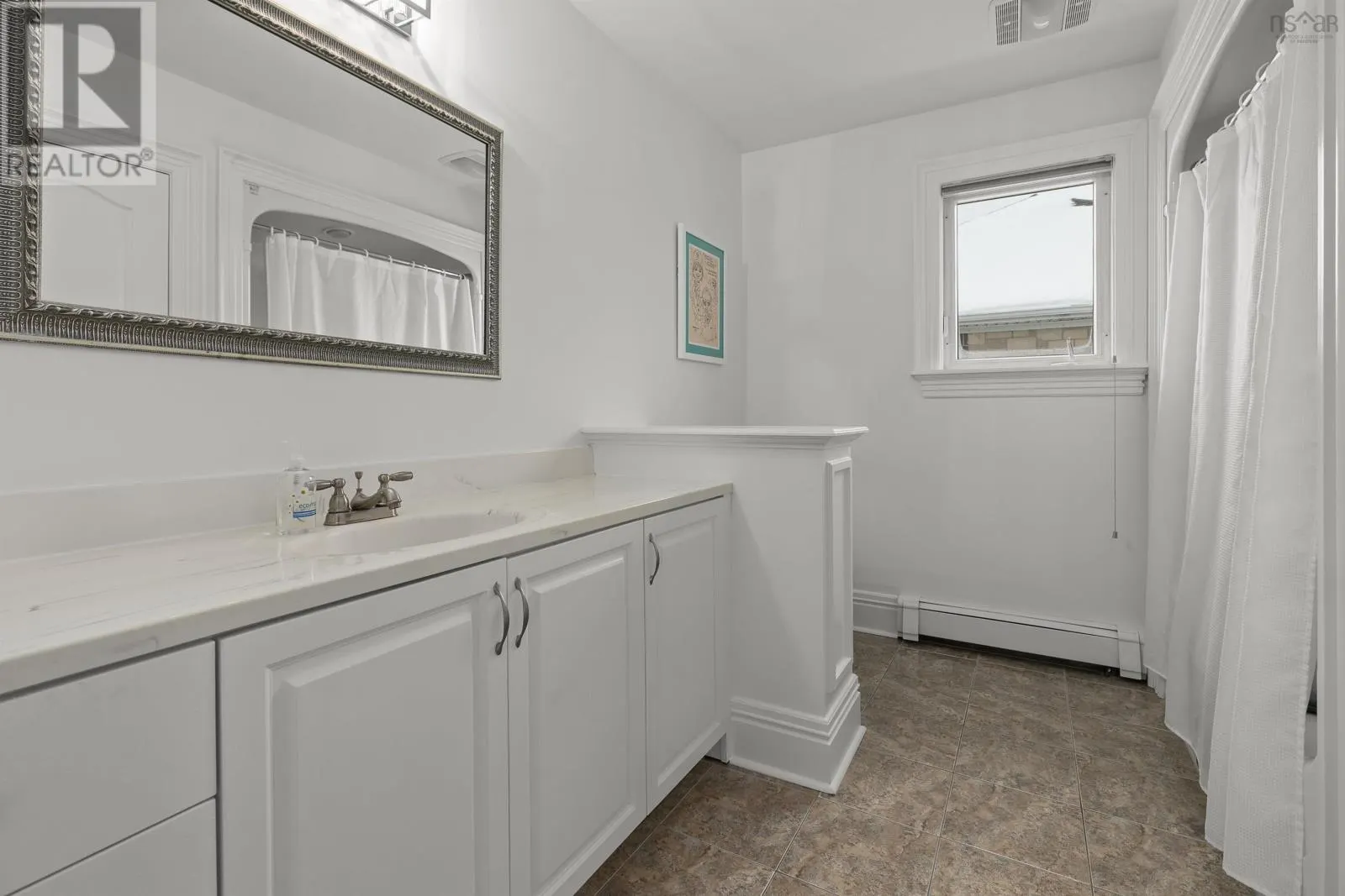 73 Lakeshore Park Terrace