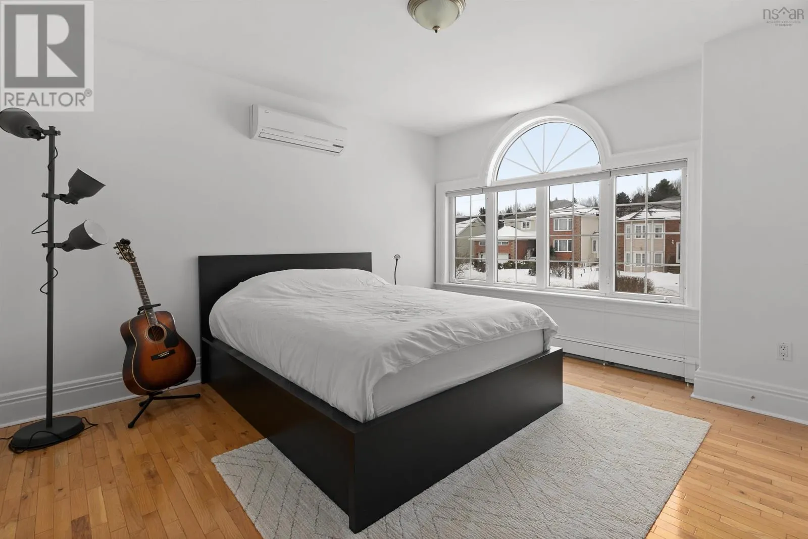 73 Lakeshore Park Terrace