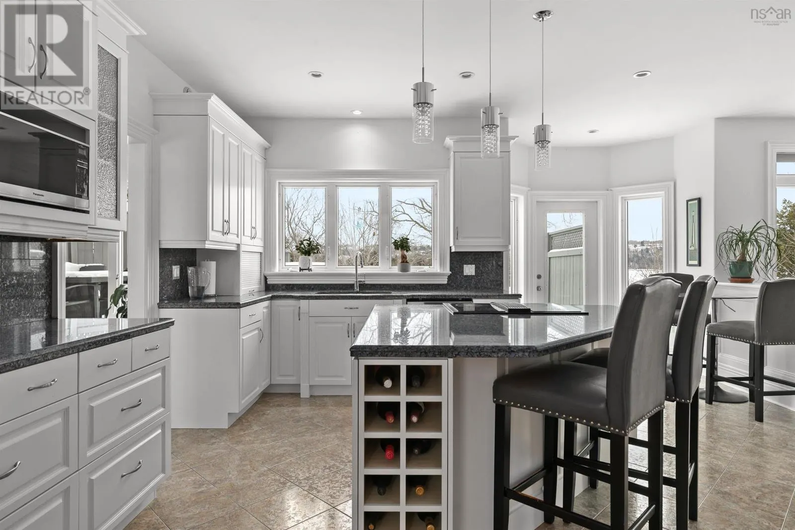 73 Lakeshore Park Terrace
