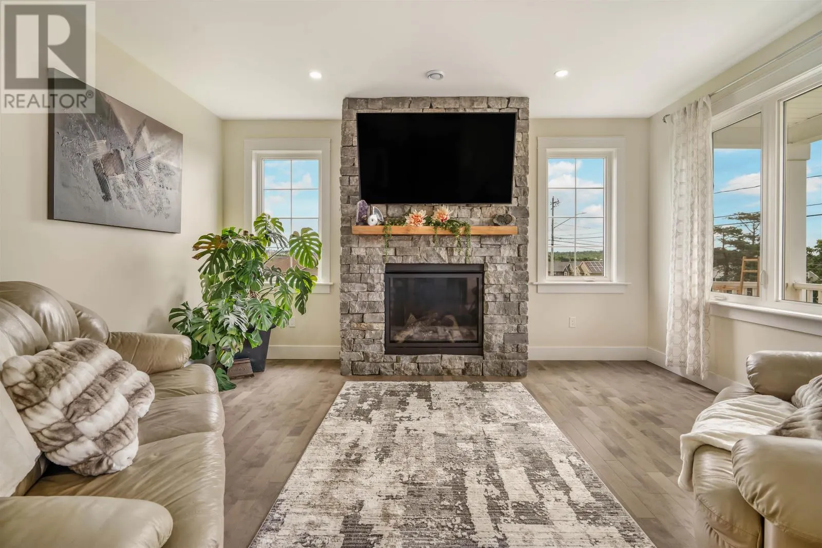 2 Stonington Boulevard