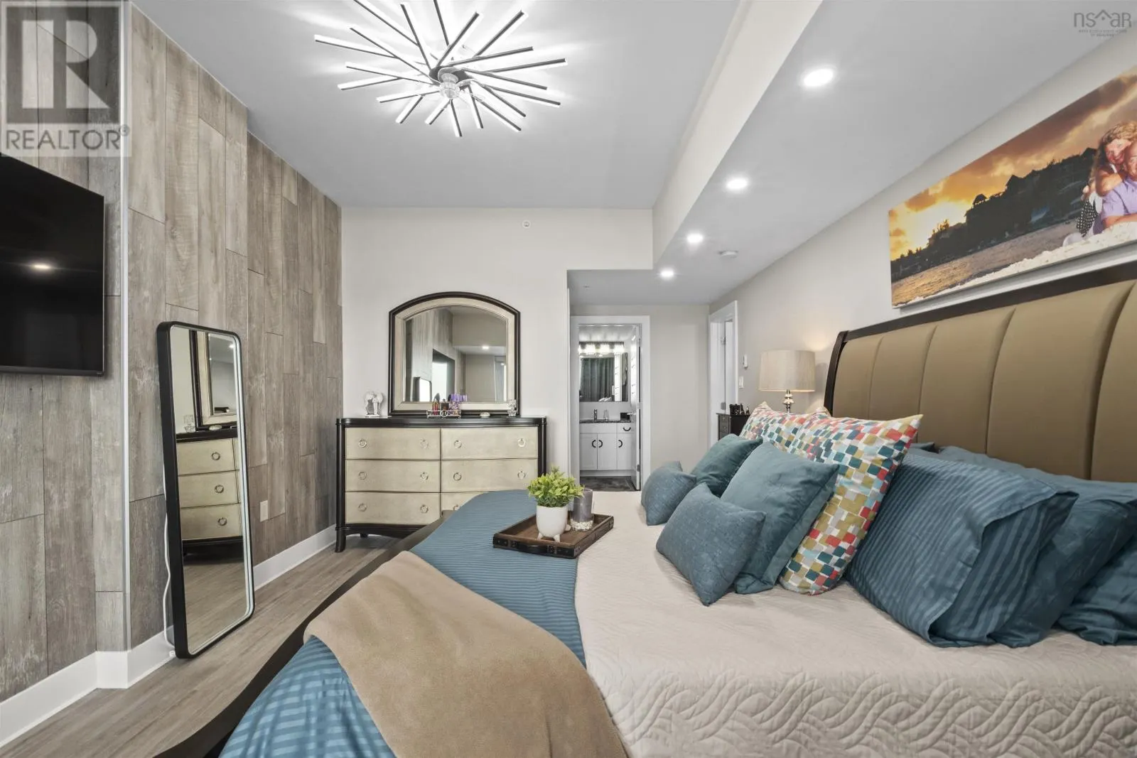 1203 31 Kings Wharf Place