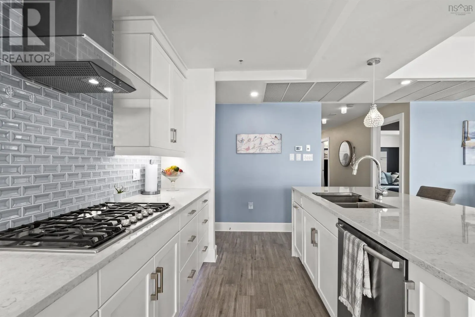 1203 31 Kings Wharf Place