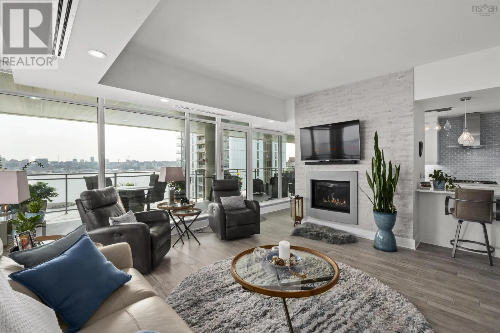 1203 31 Kings Wharf Place