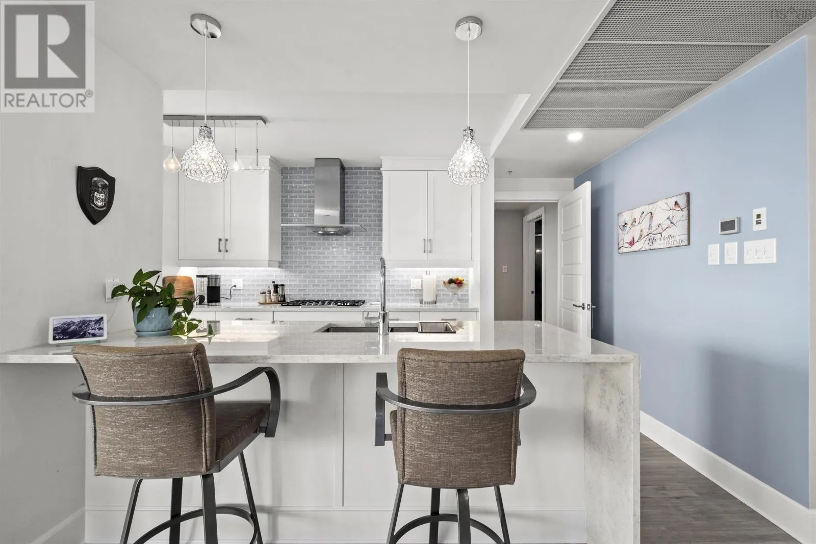 1203 31 Kings Wharf Place