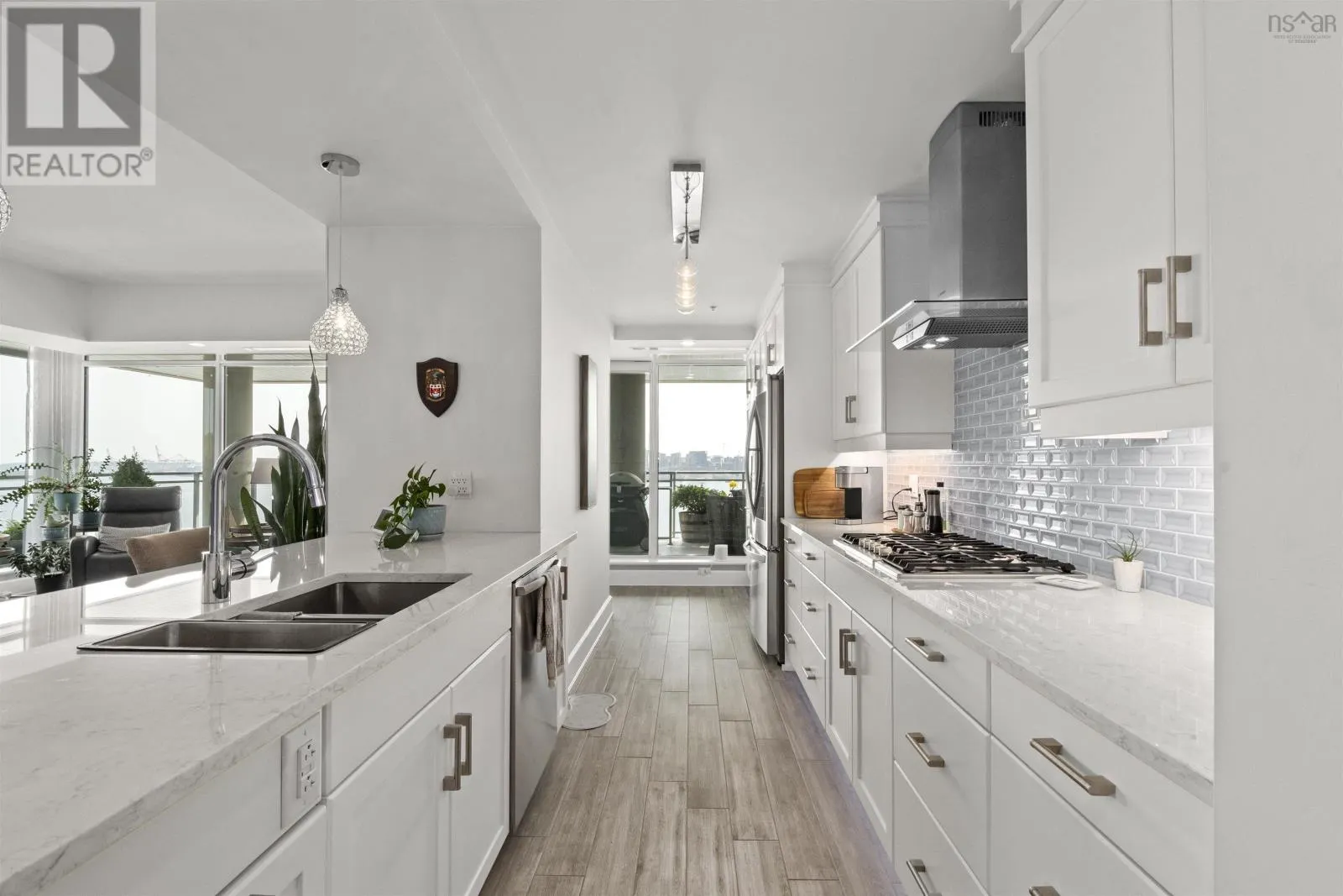 1203 31 Kings Wharf Place