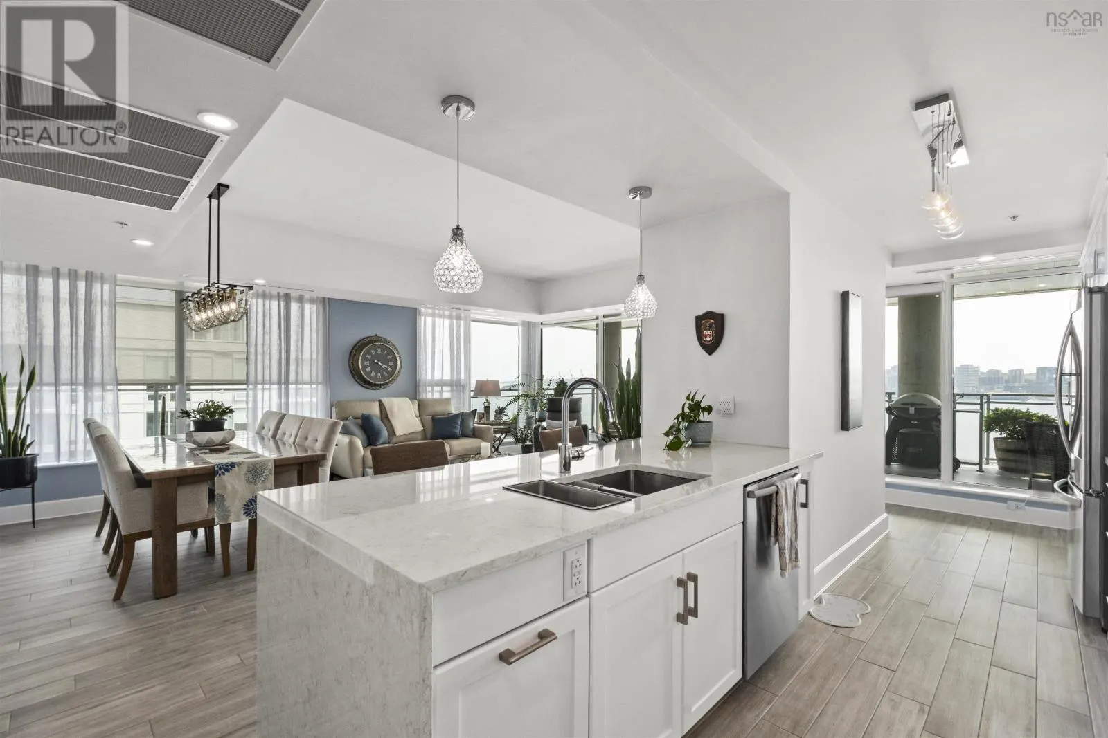 1203 31 Kings Wharf Place