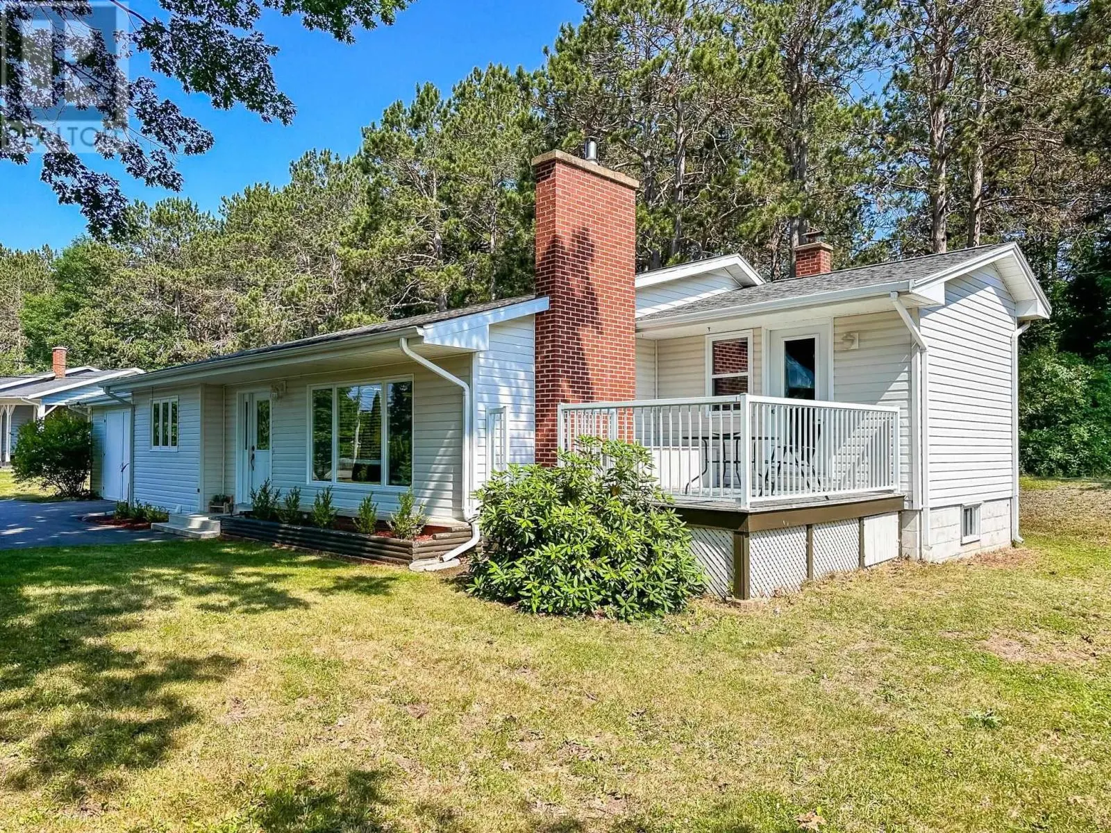 389 Pine Ridge Avenue