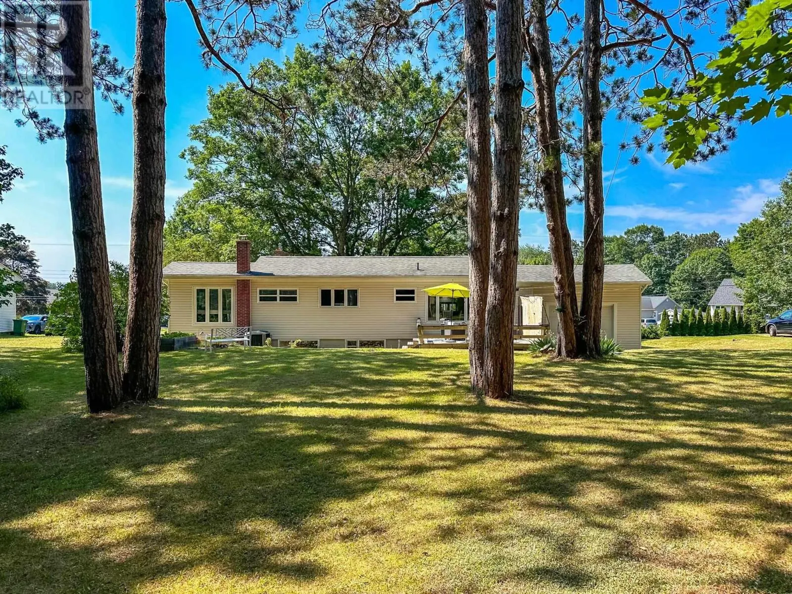 389 Pine Ridge Avenue