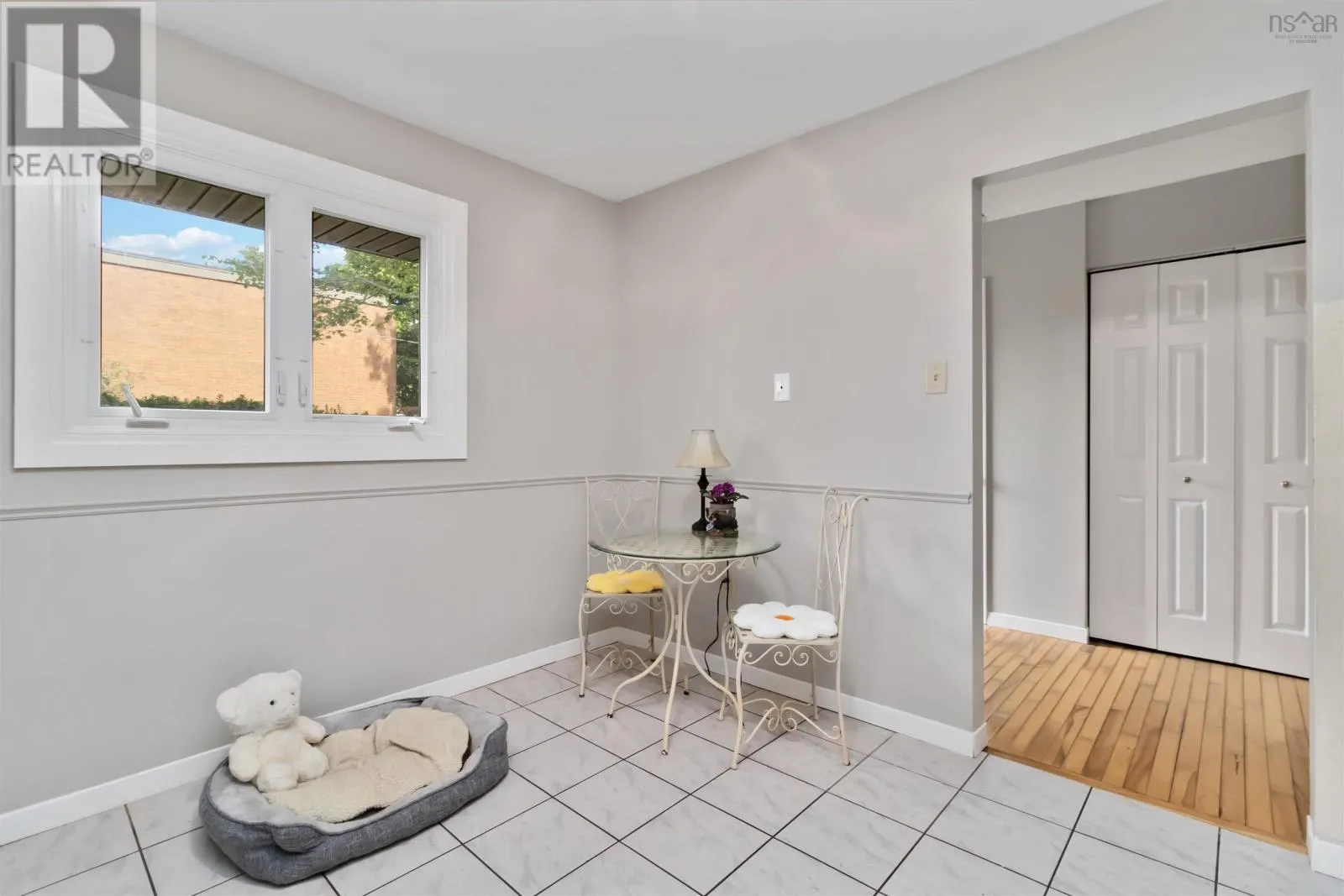 79 Forestside Crescent