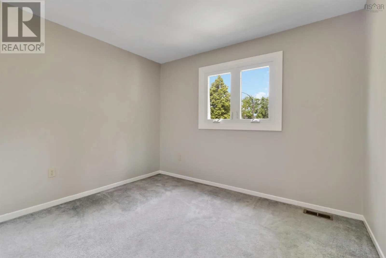 79 Forestside Crescent