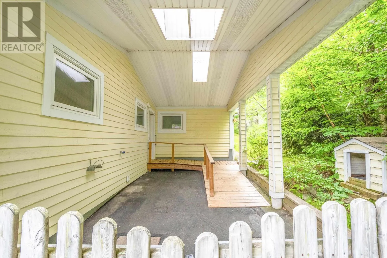 14 Retreat Avenue