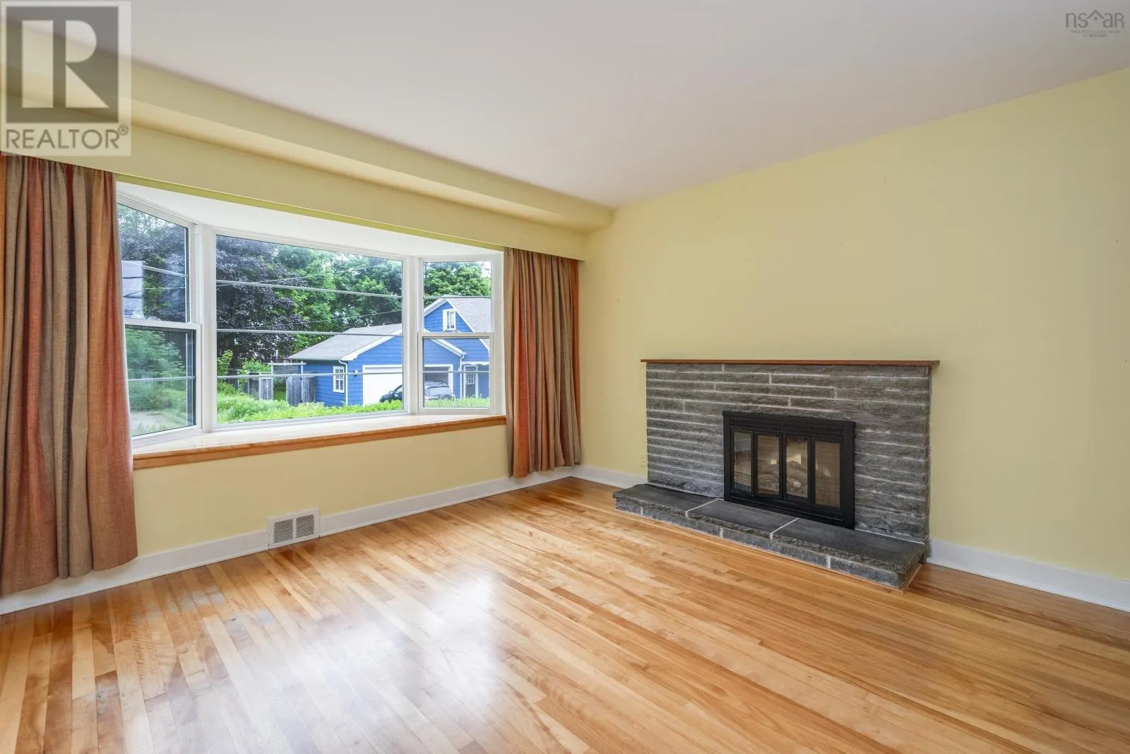14 Retreat Avenue