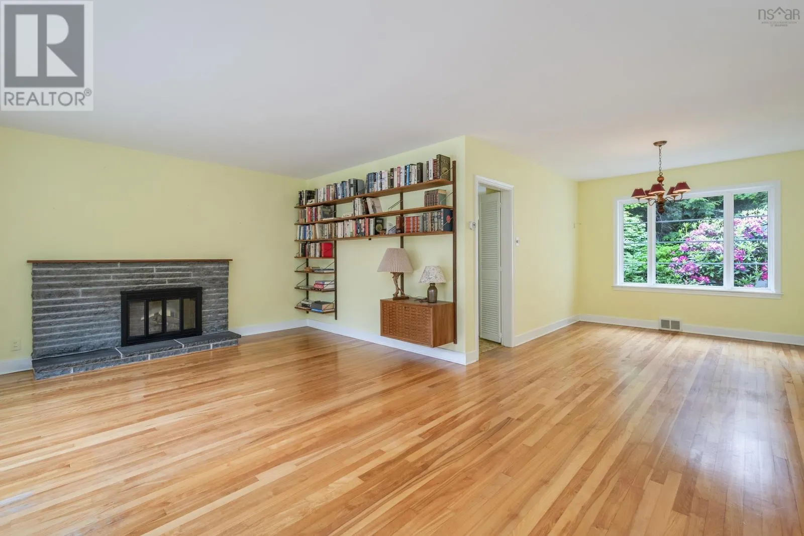 14 Retreat Avenue