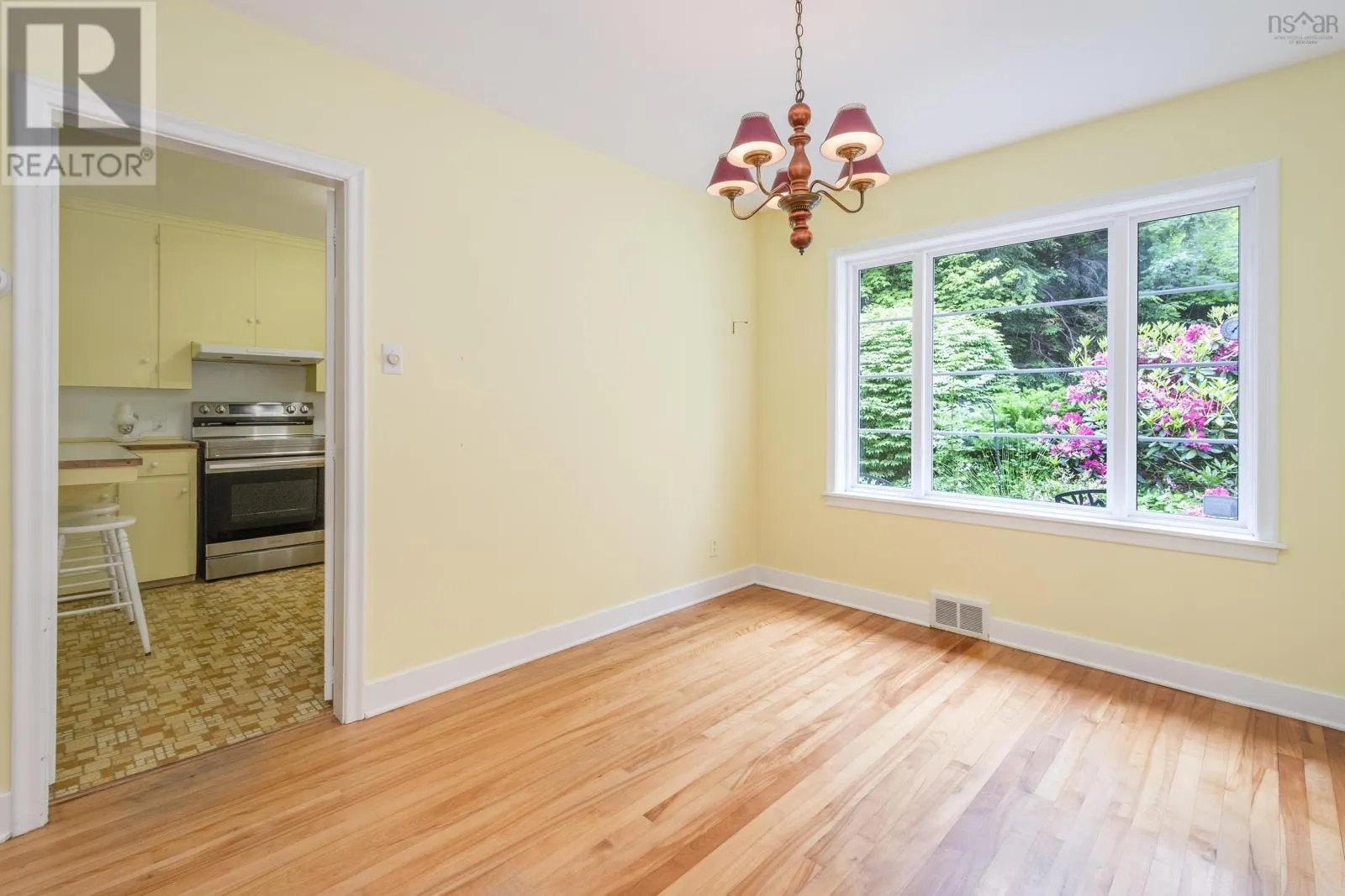 14 Retreat Avenue