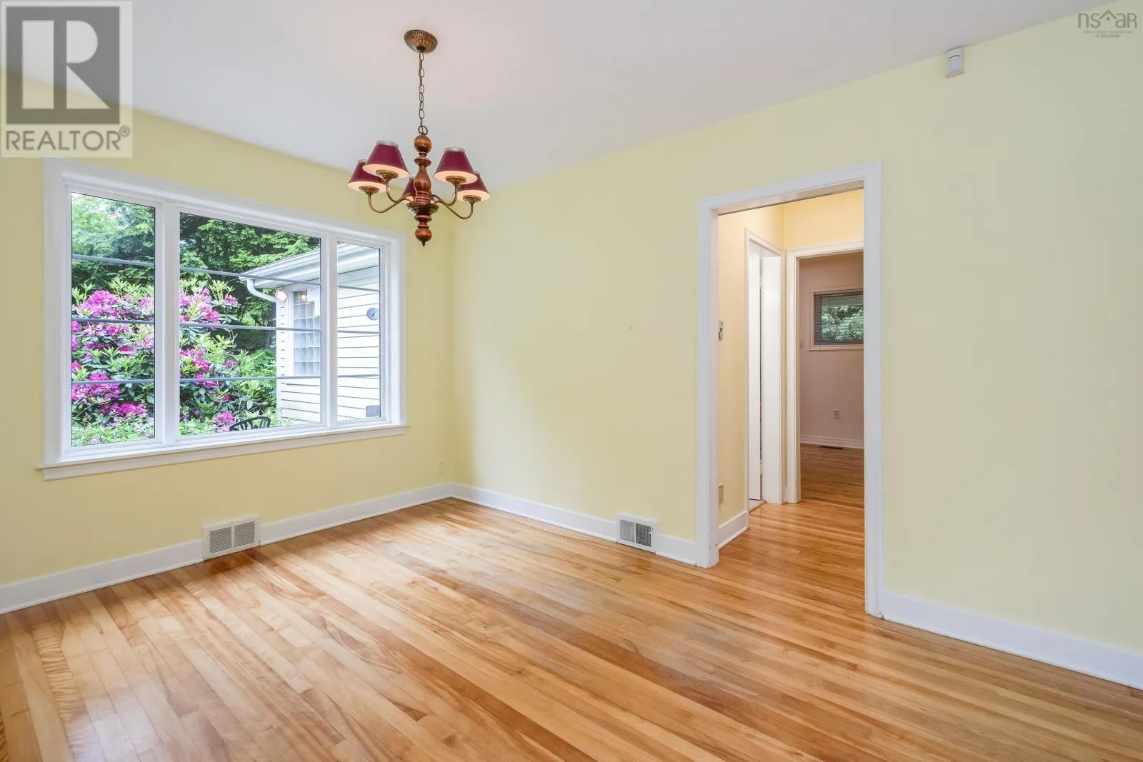 14 Retreat Avenue