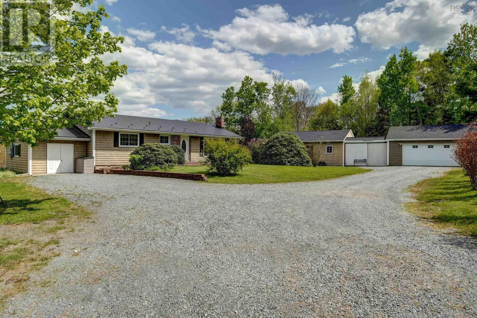 1305 Fall River Road