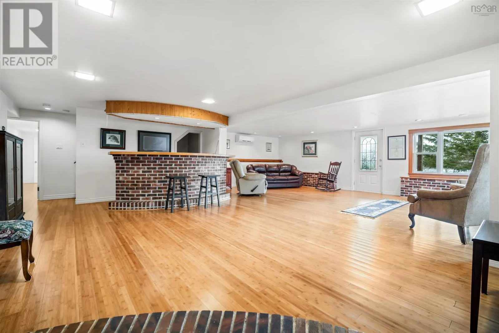 1305 Fall River Road