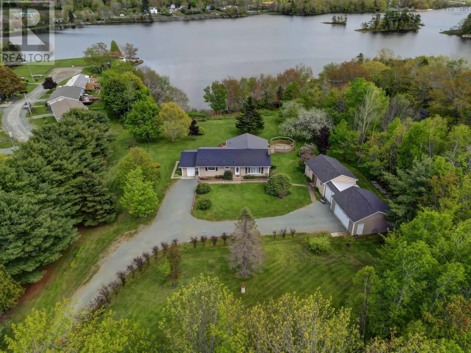 1305 Fall River Road