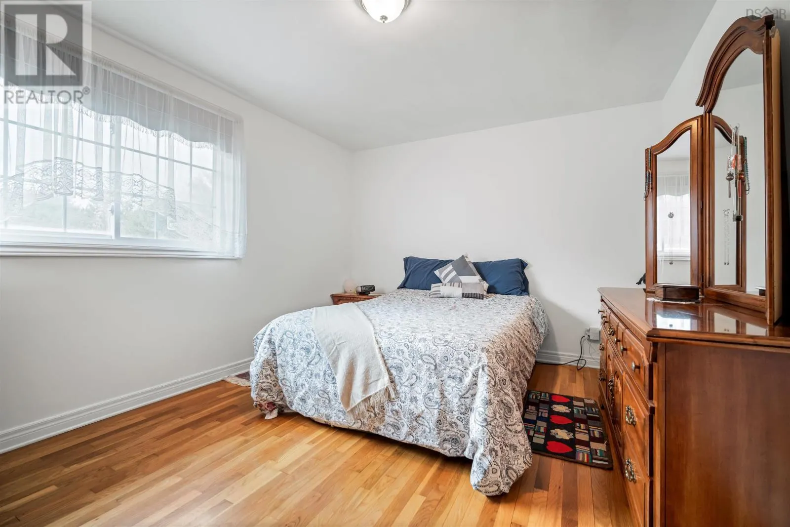 1305 Fall River Road