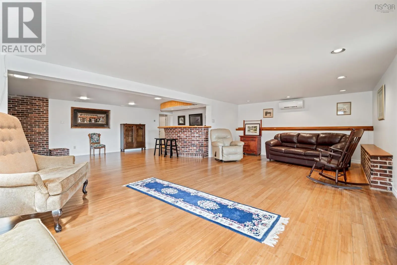 1305 Fall River Road
