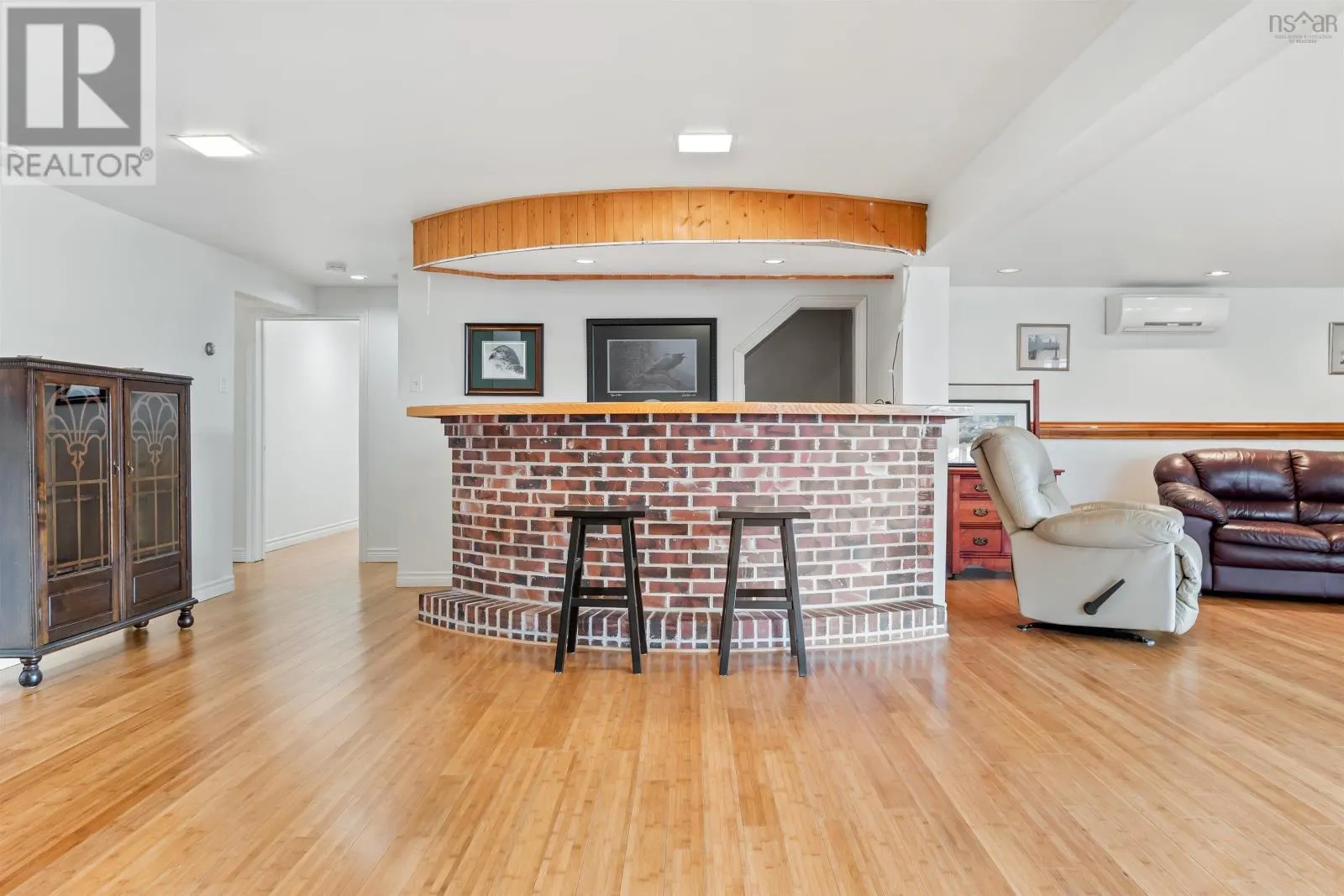 1305 Fall River Road