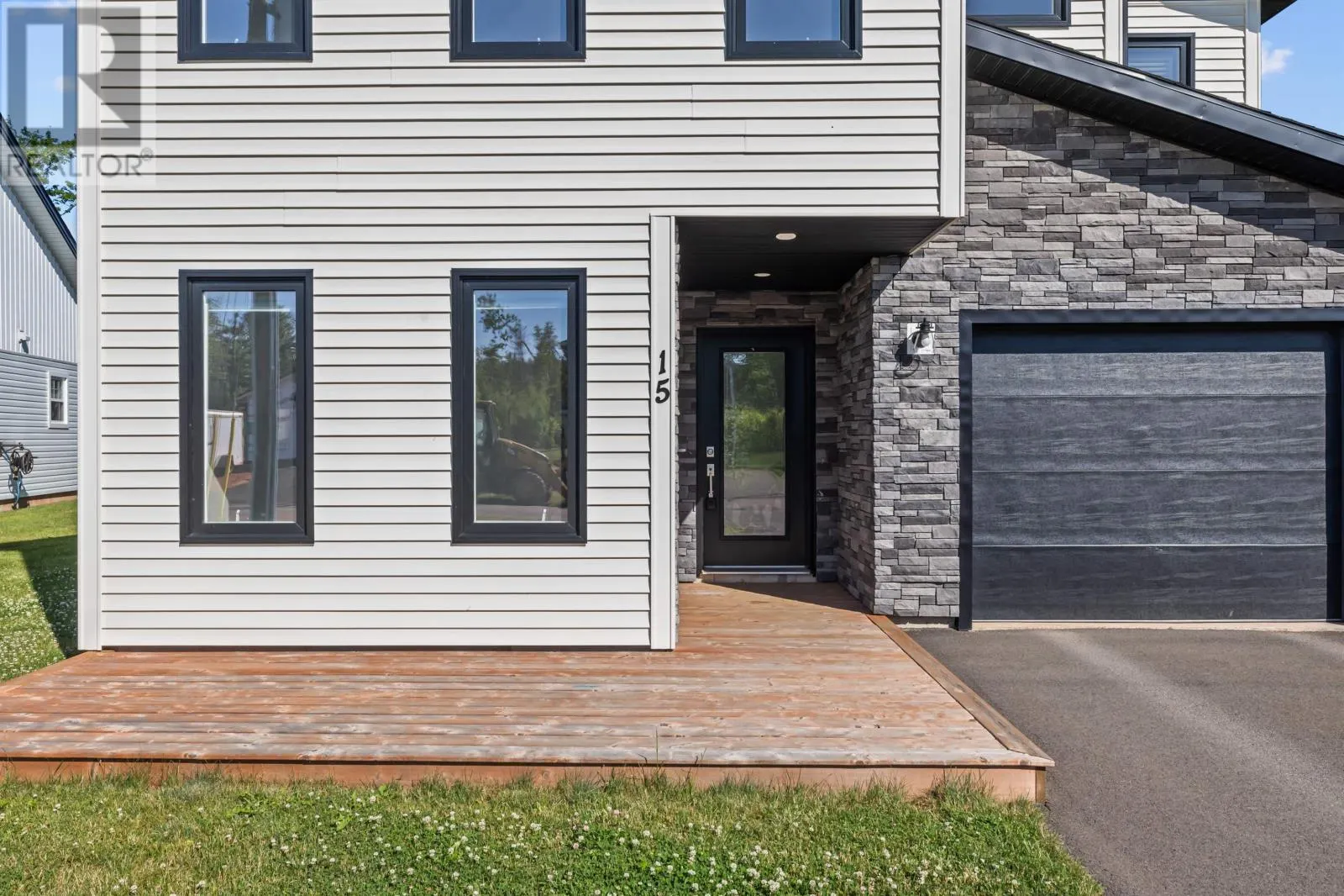 15 Balderston Court
