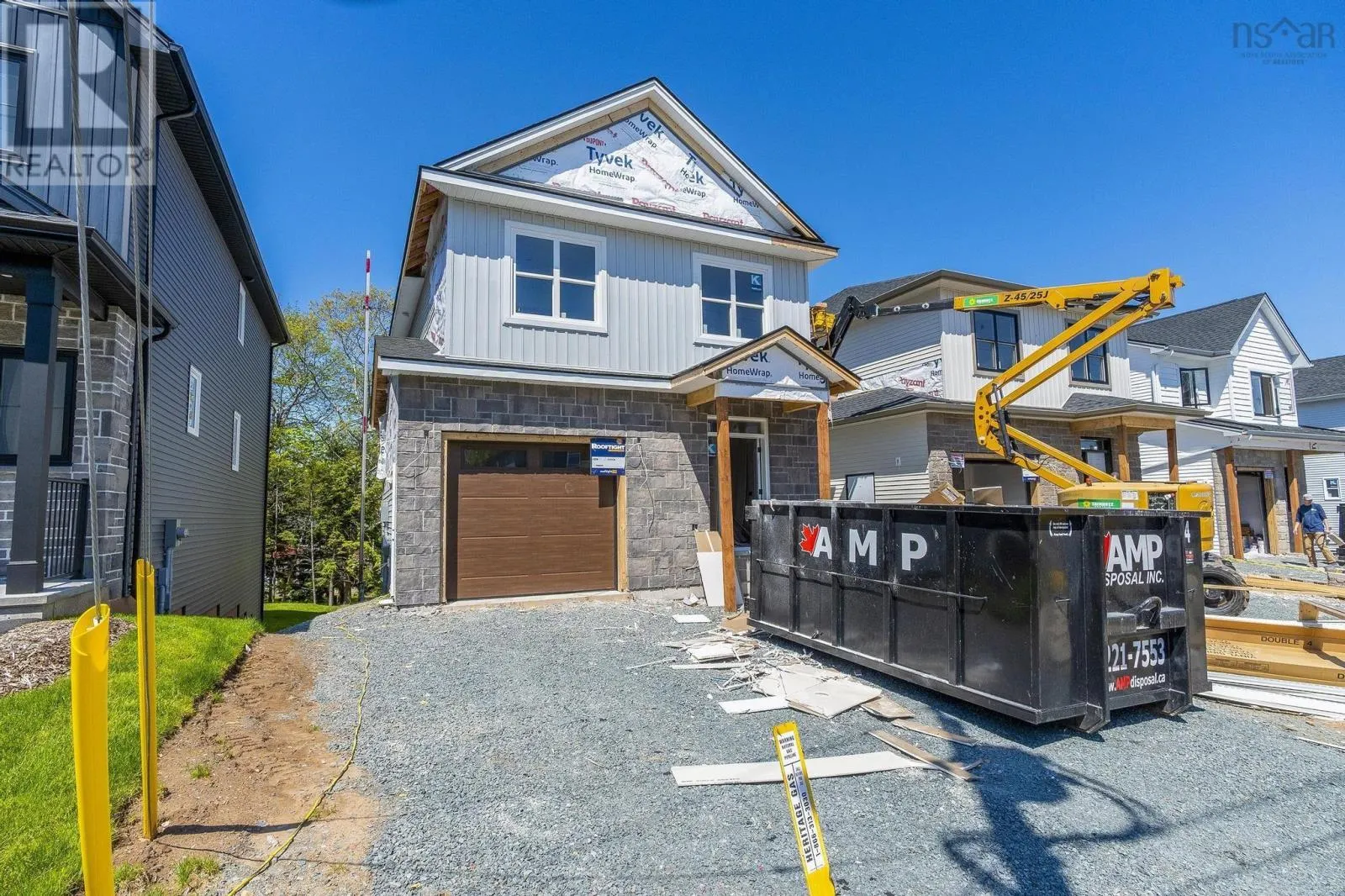 PC-37 49 Pearlgarden Close