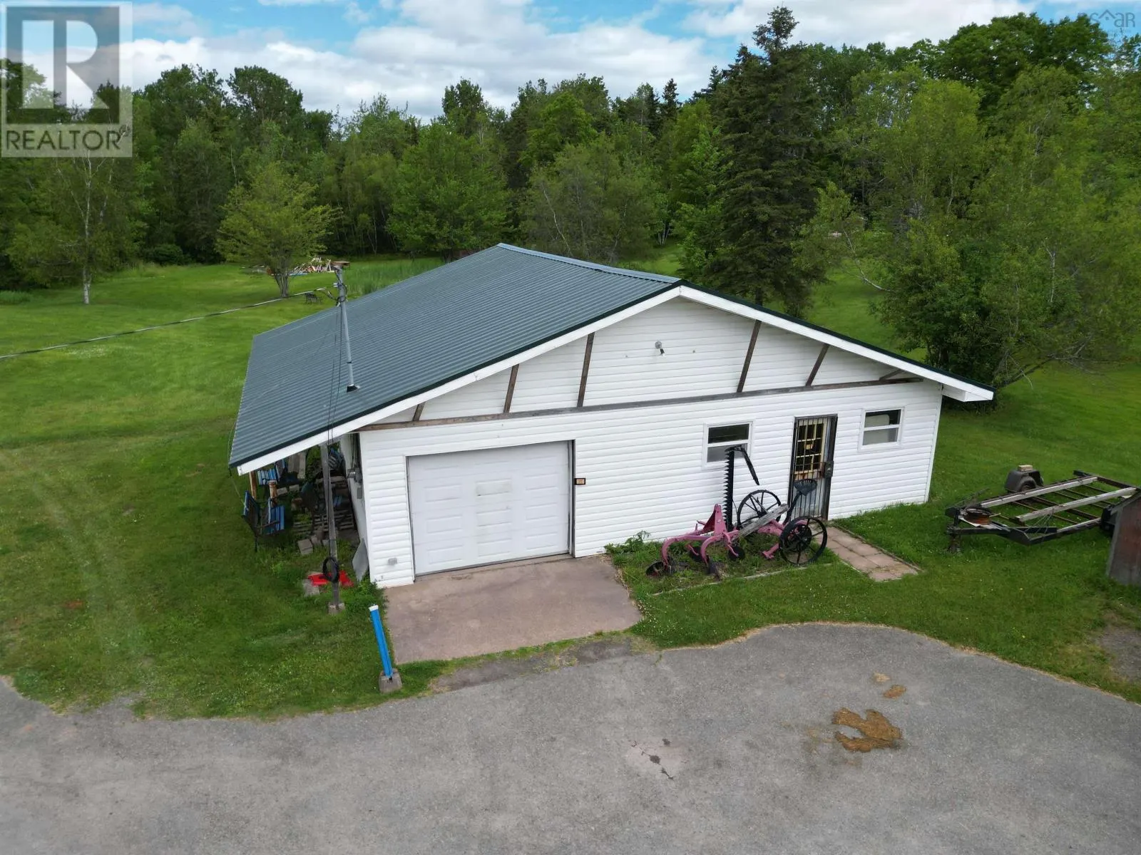 8139 Highway 6