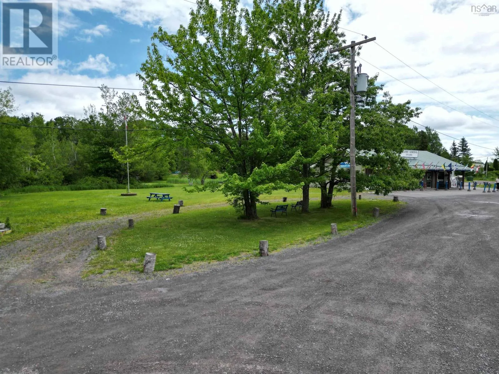 8139 Highway 6