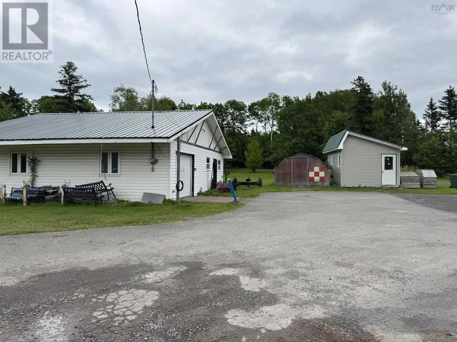 8139 Highway 6